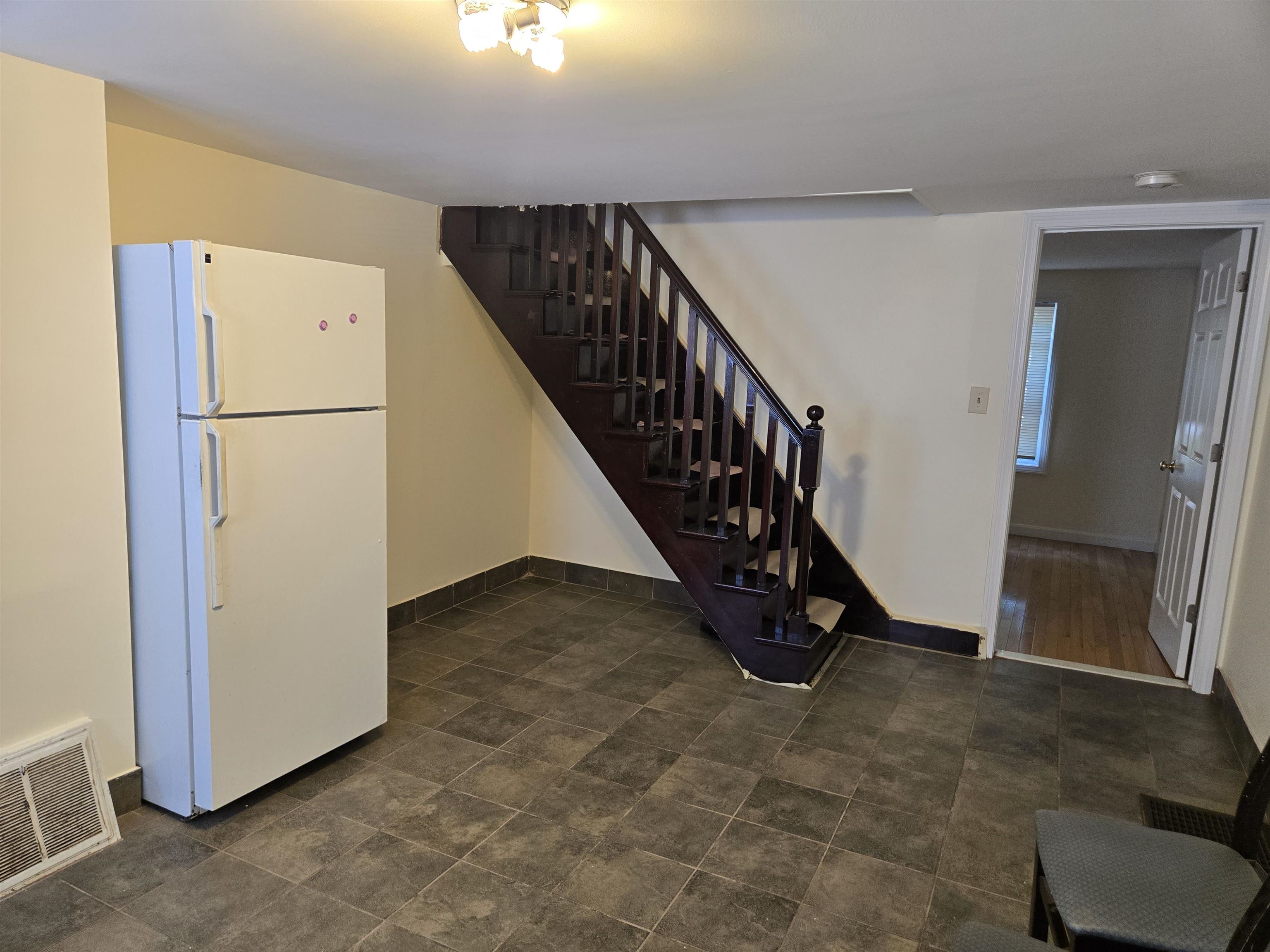 12 E Side Drive Property Photo 19