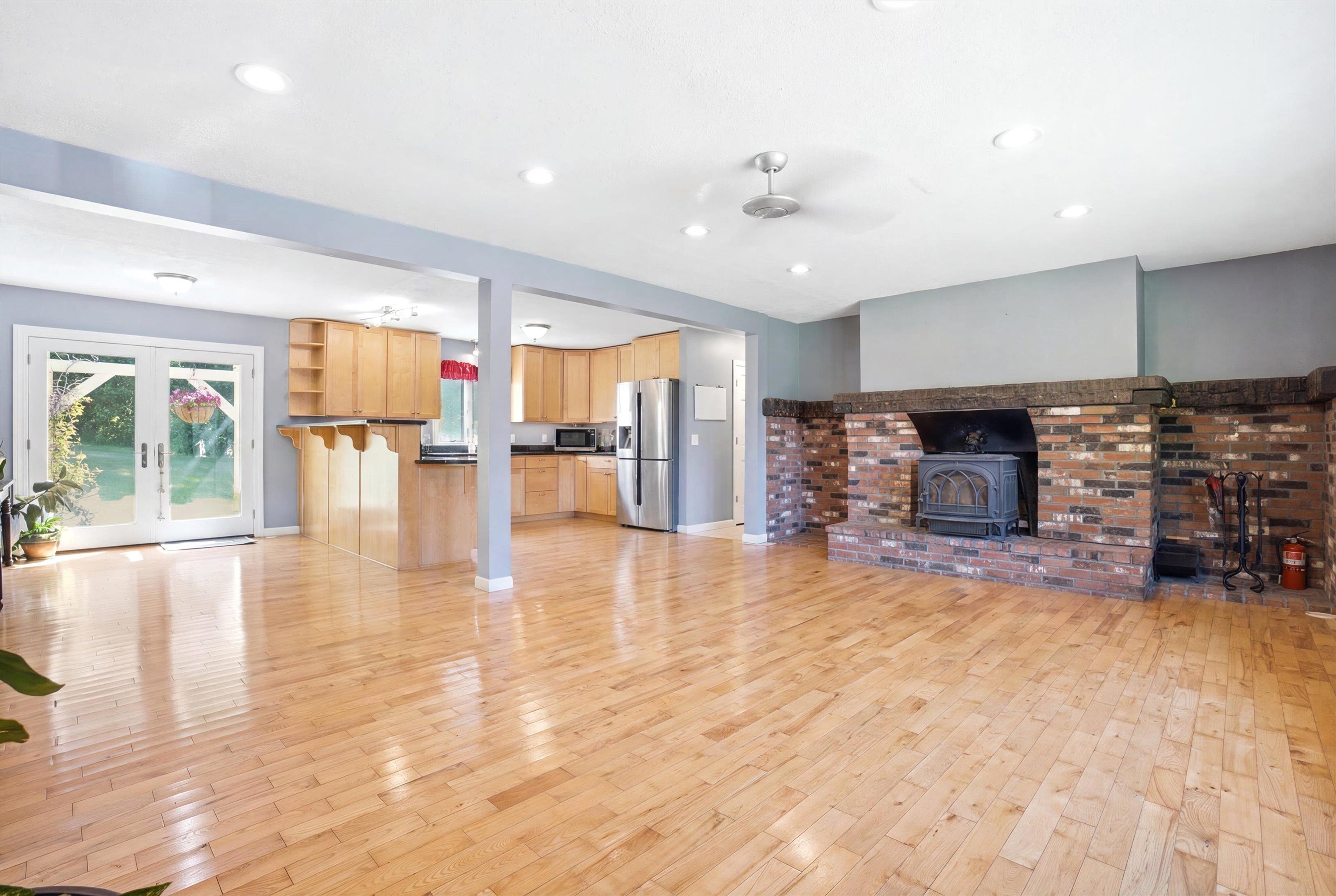 32 Buckingham Place Property Photo 6