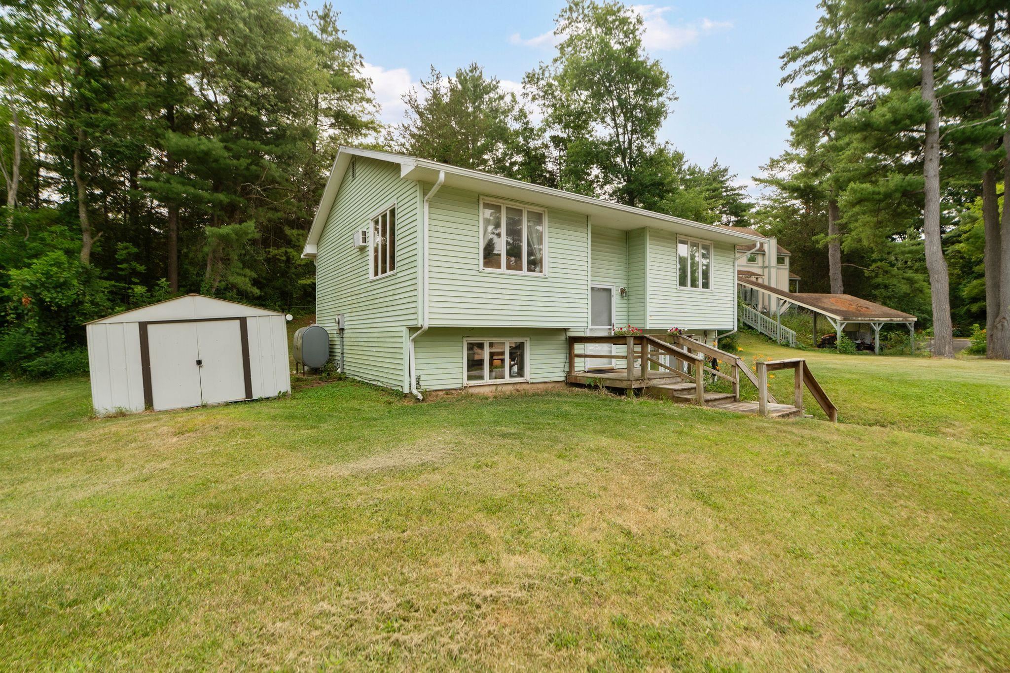 28 Booth Woods Property Photo 4
