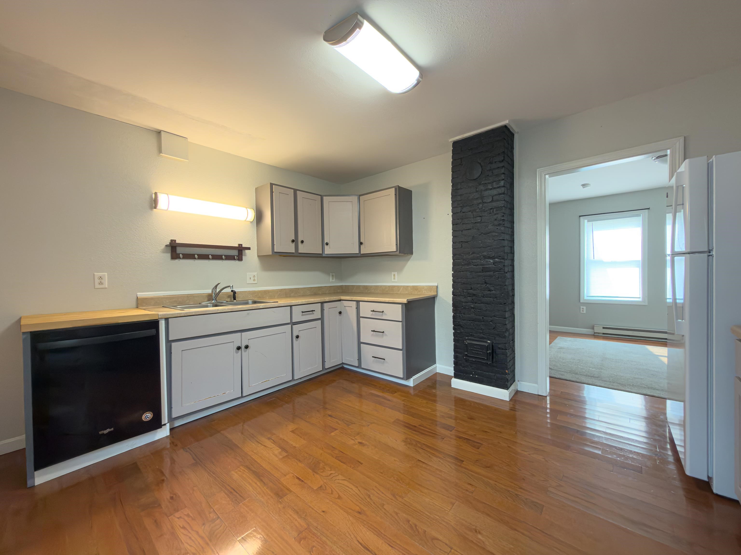 31-33 Saranac Street Property Photo 3