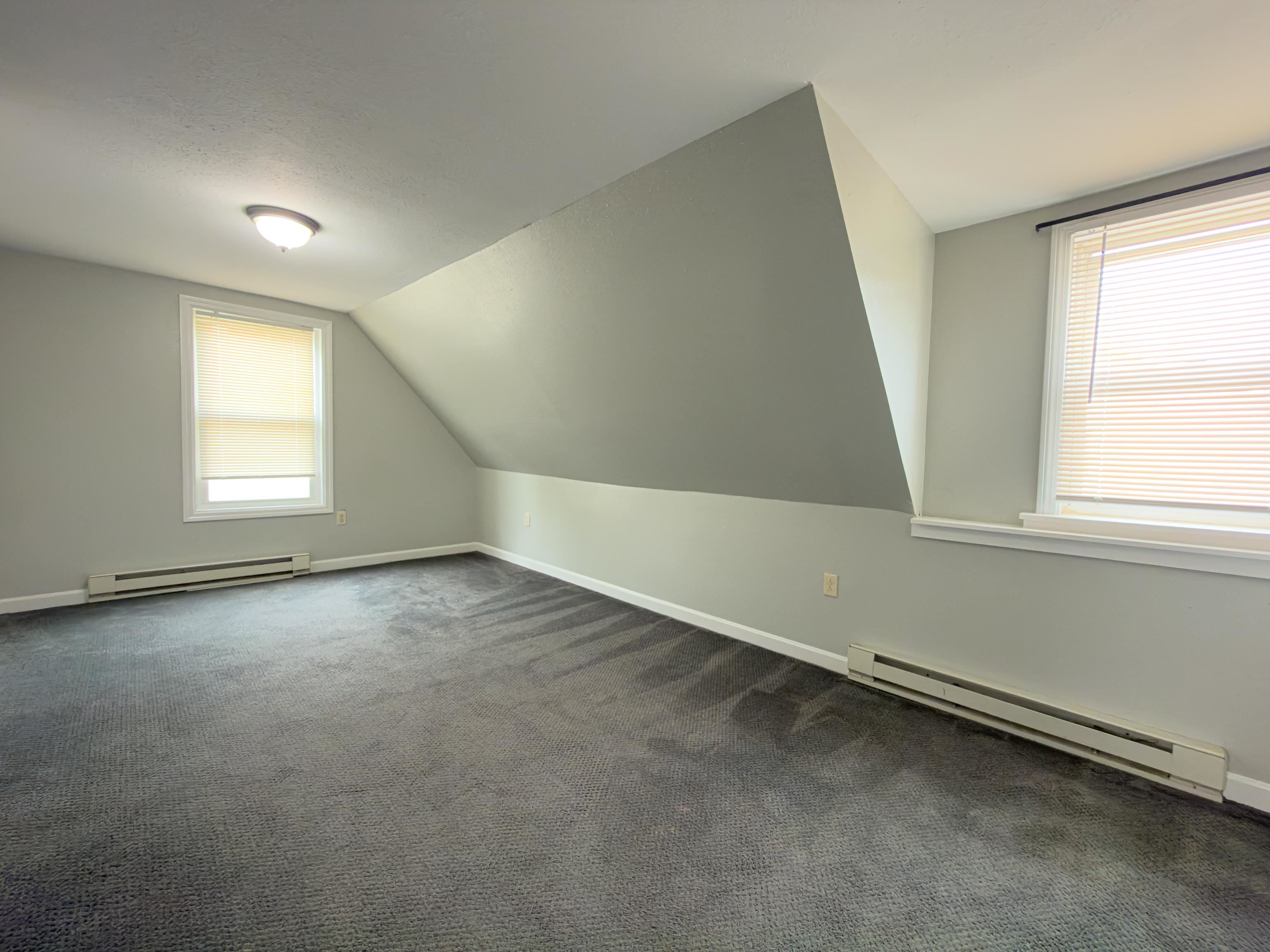 31-33 Saranac Street Property Photo 11