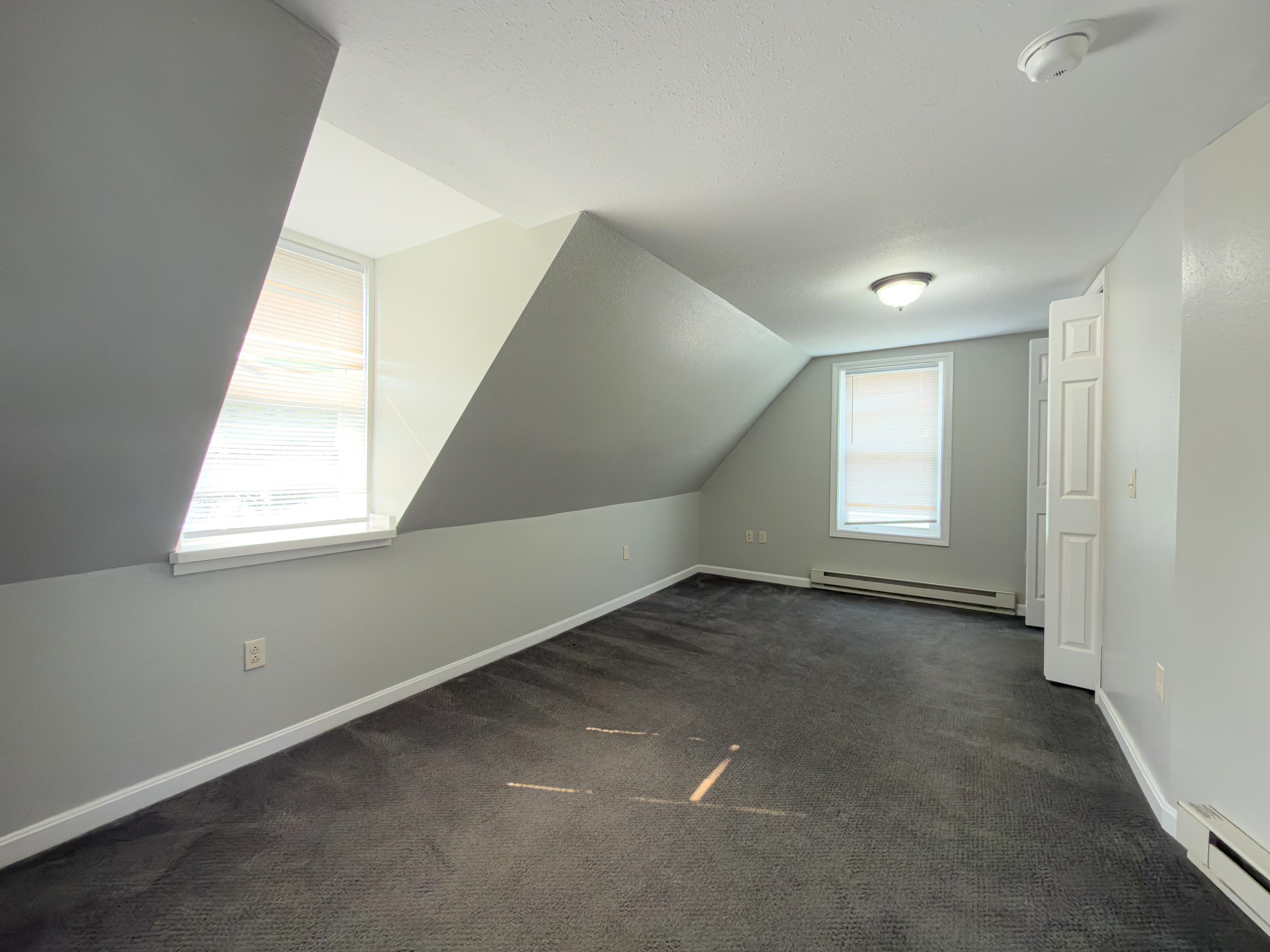 31-33 Saranac Street Property Photo 14