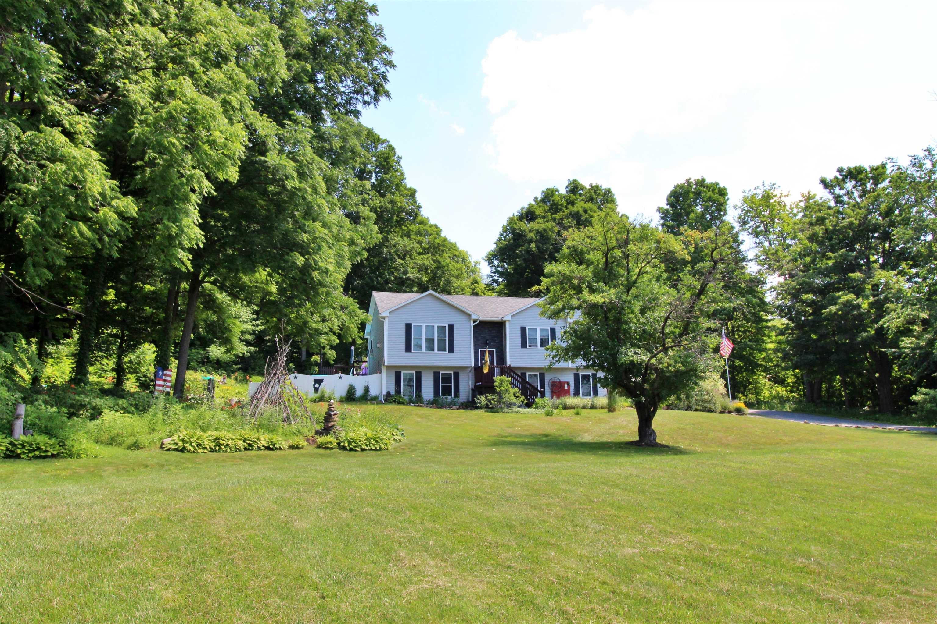 387 St. Albans Road Property Photo 7