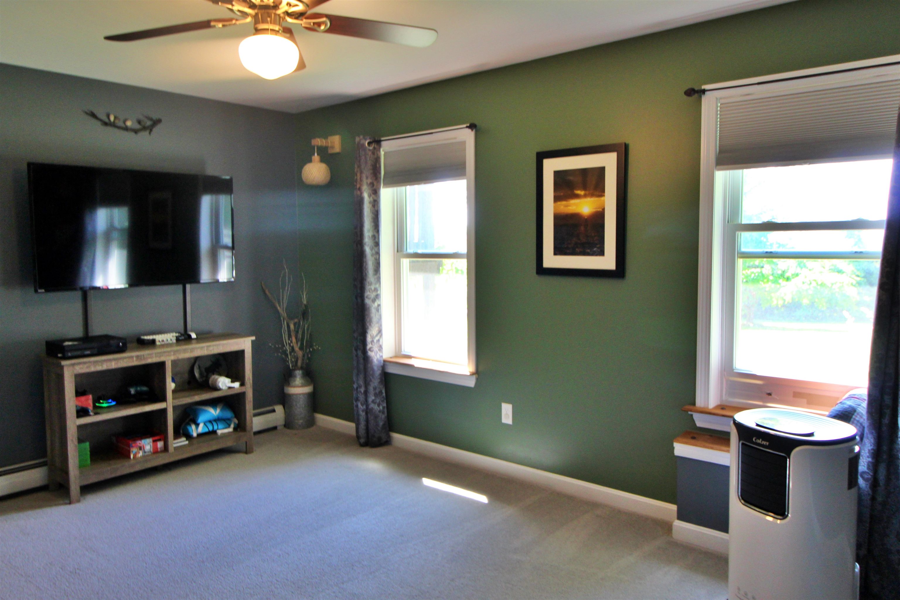 387 St. Albans Road Property Photo 9