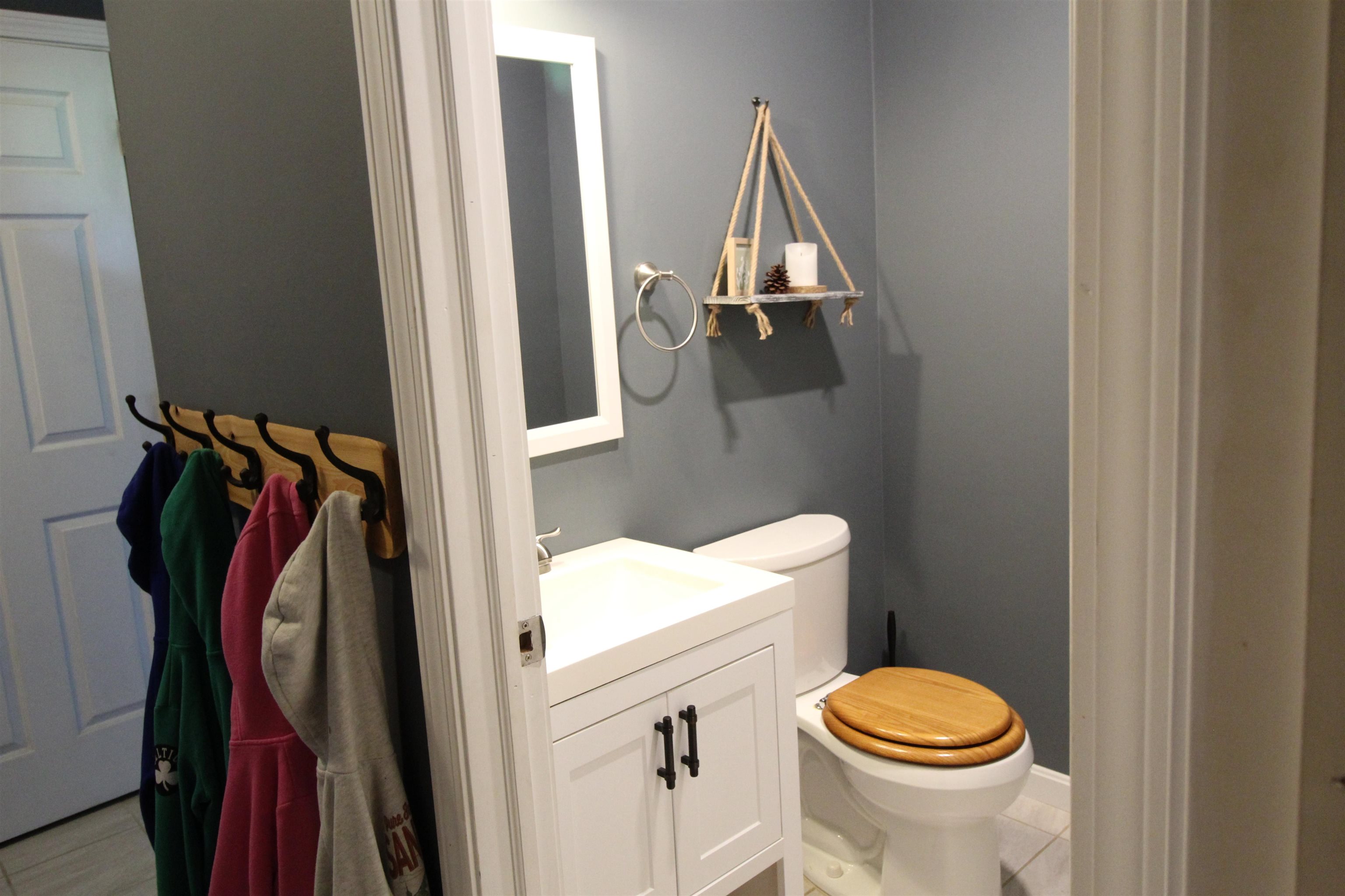 387 St. Albans Road Property Photo 11