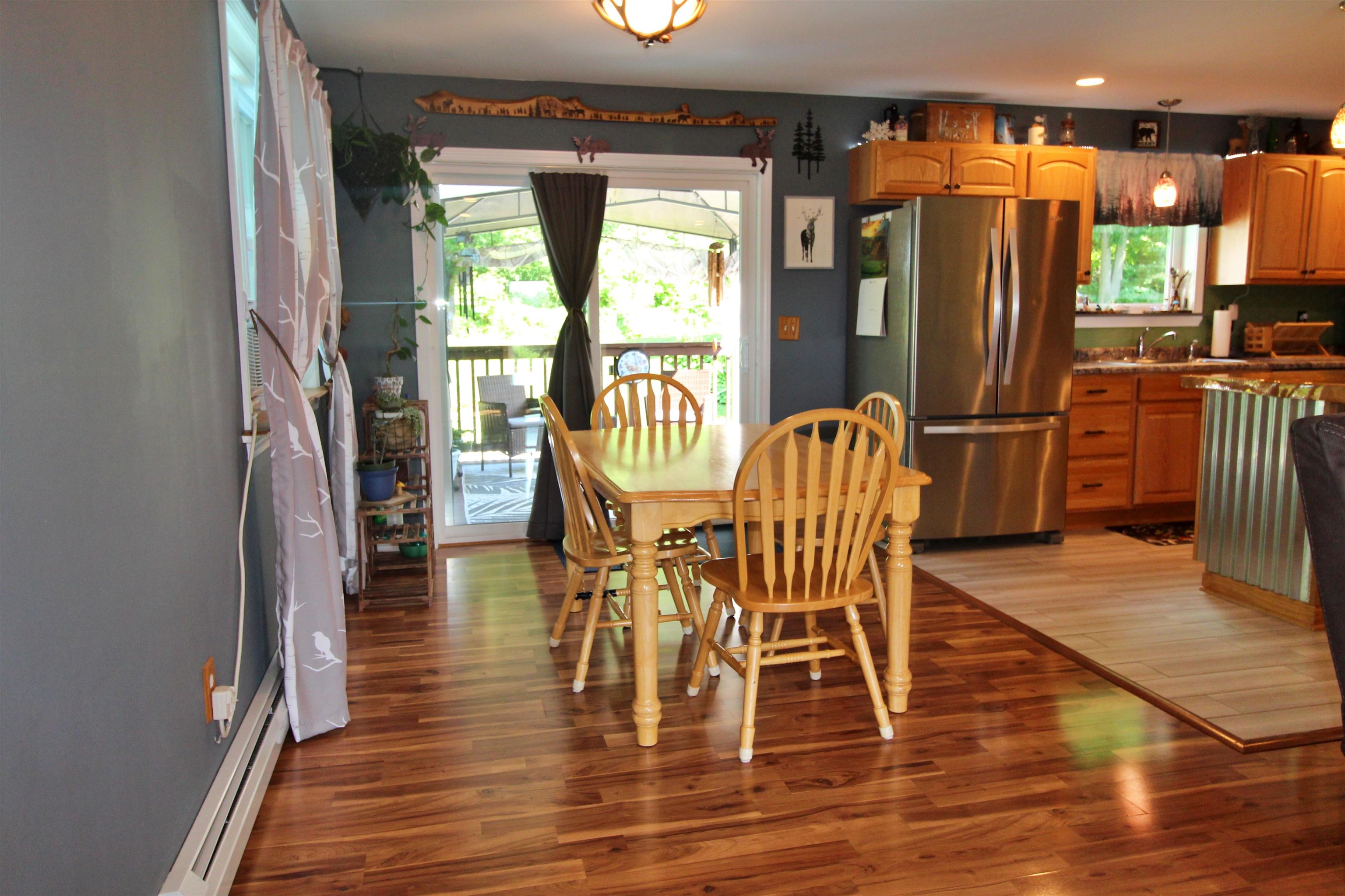 387 St. Albans Road Property Photo 23