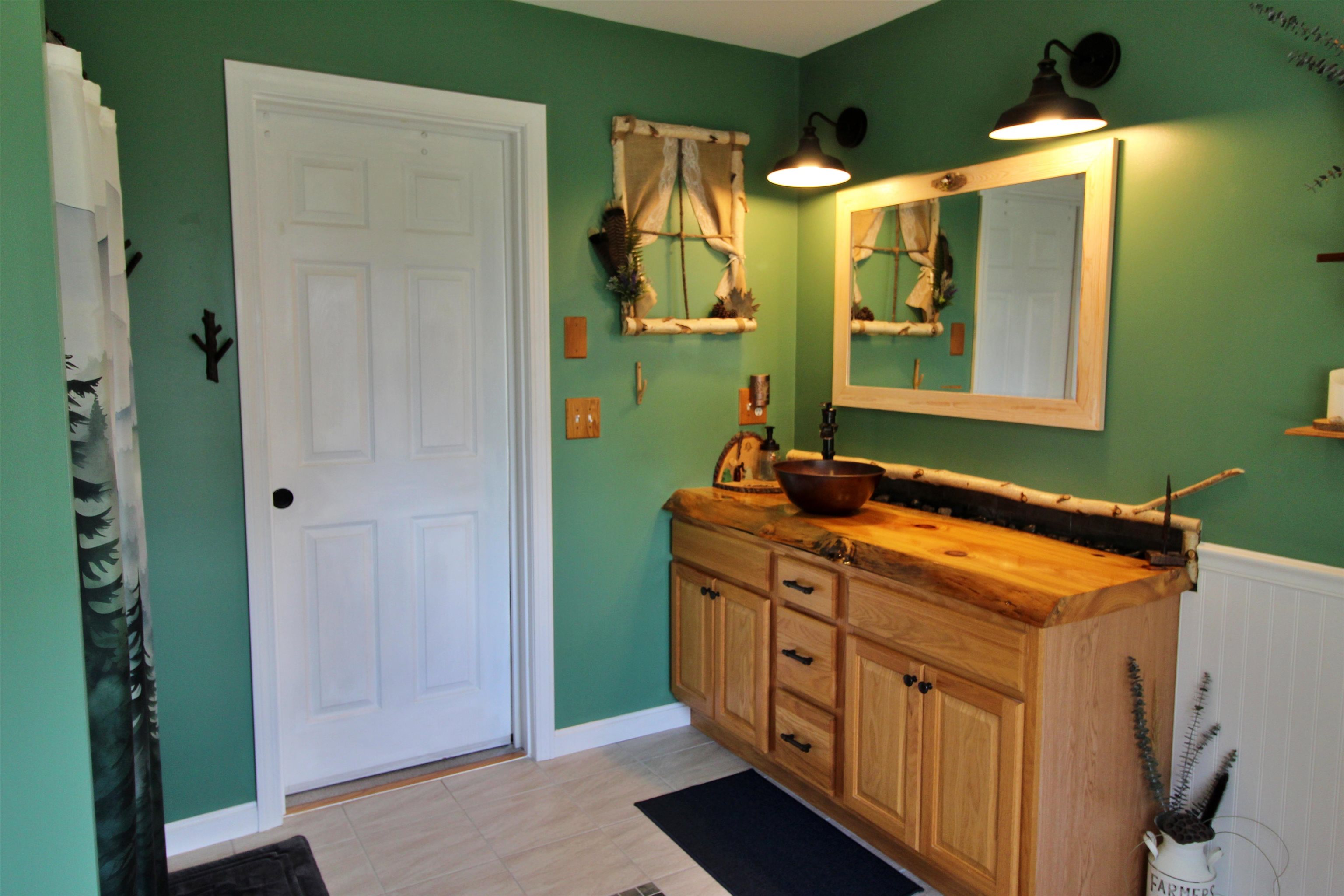 387 St. Albans Road Property Photo 38
