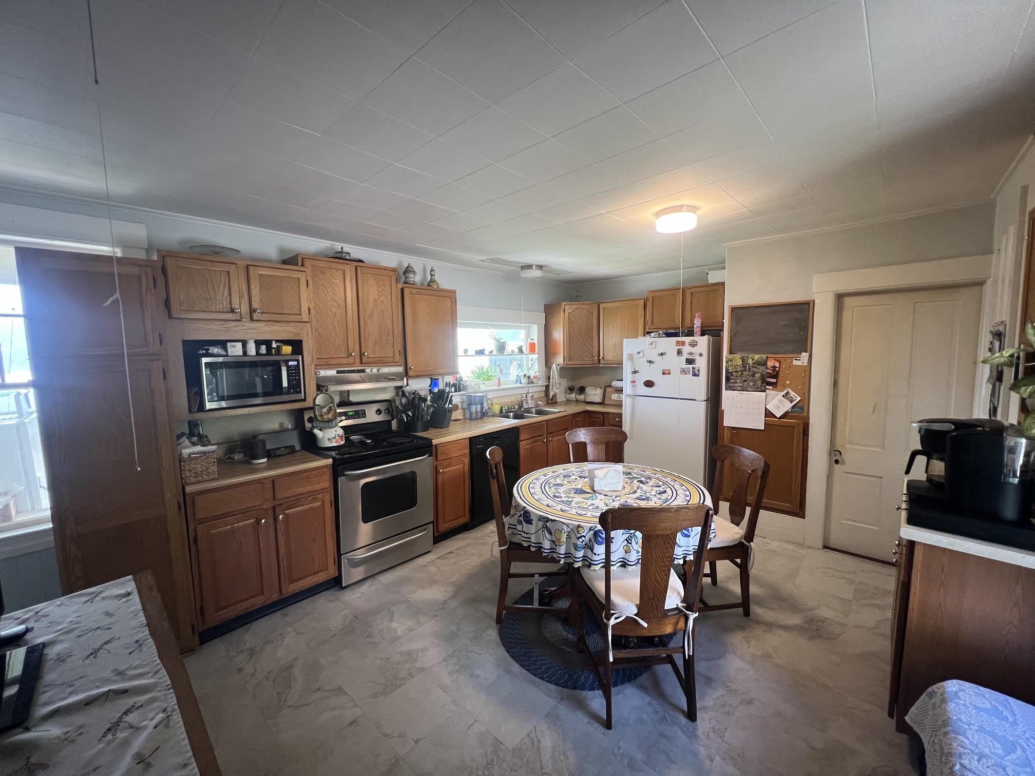 556 Main Street Property Photo 8