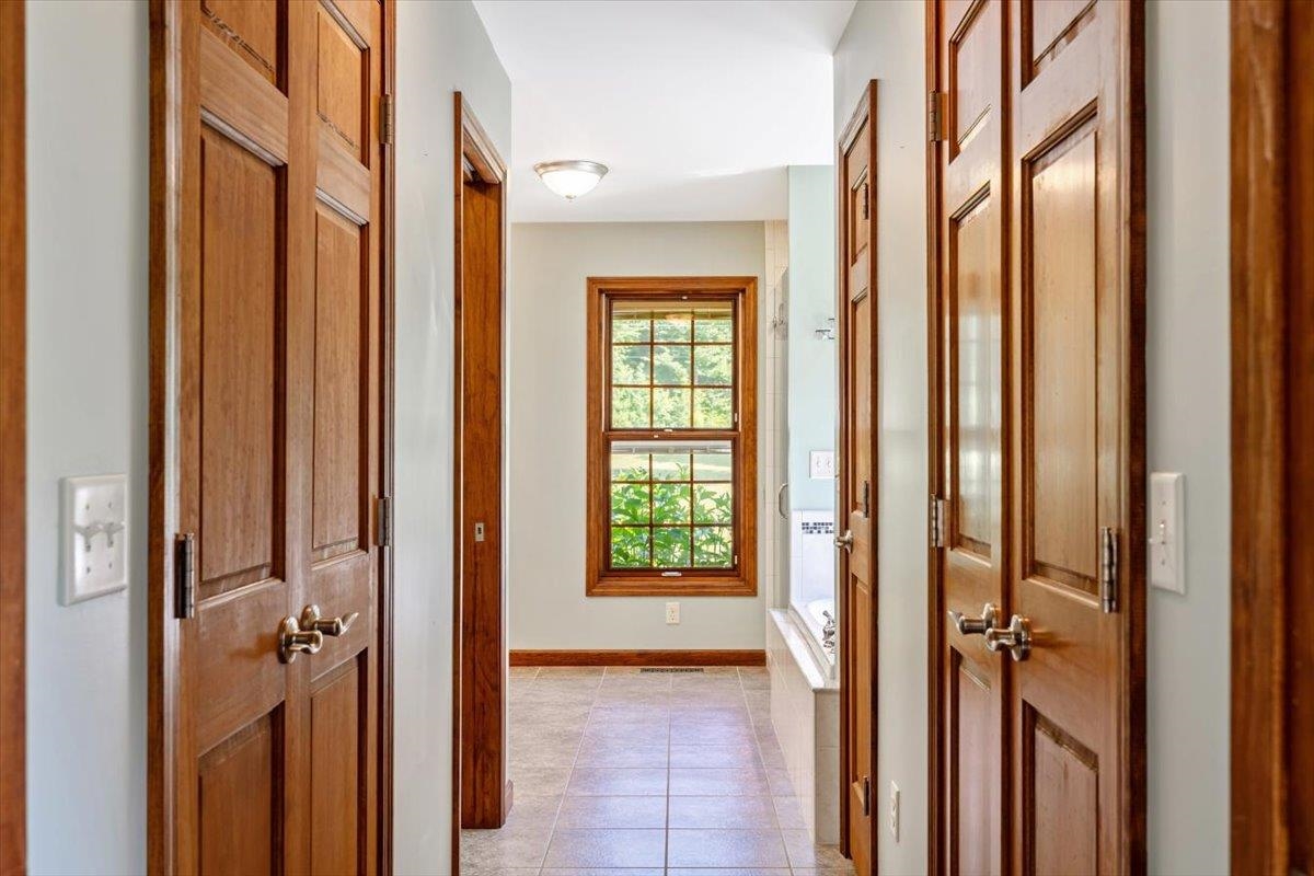 96 Hardscrabble Road Property Photo 30