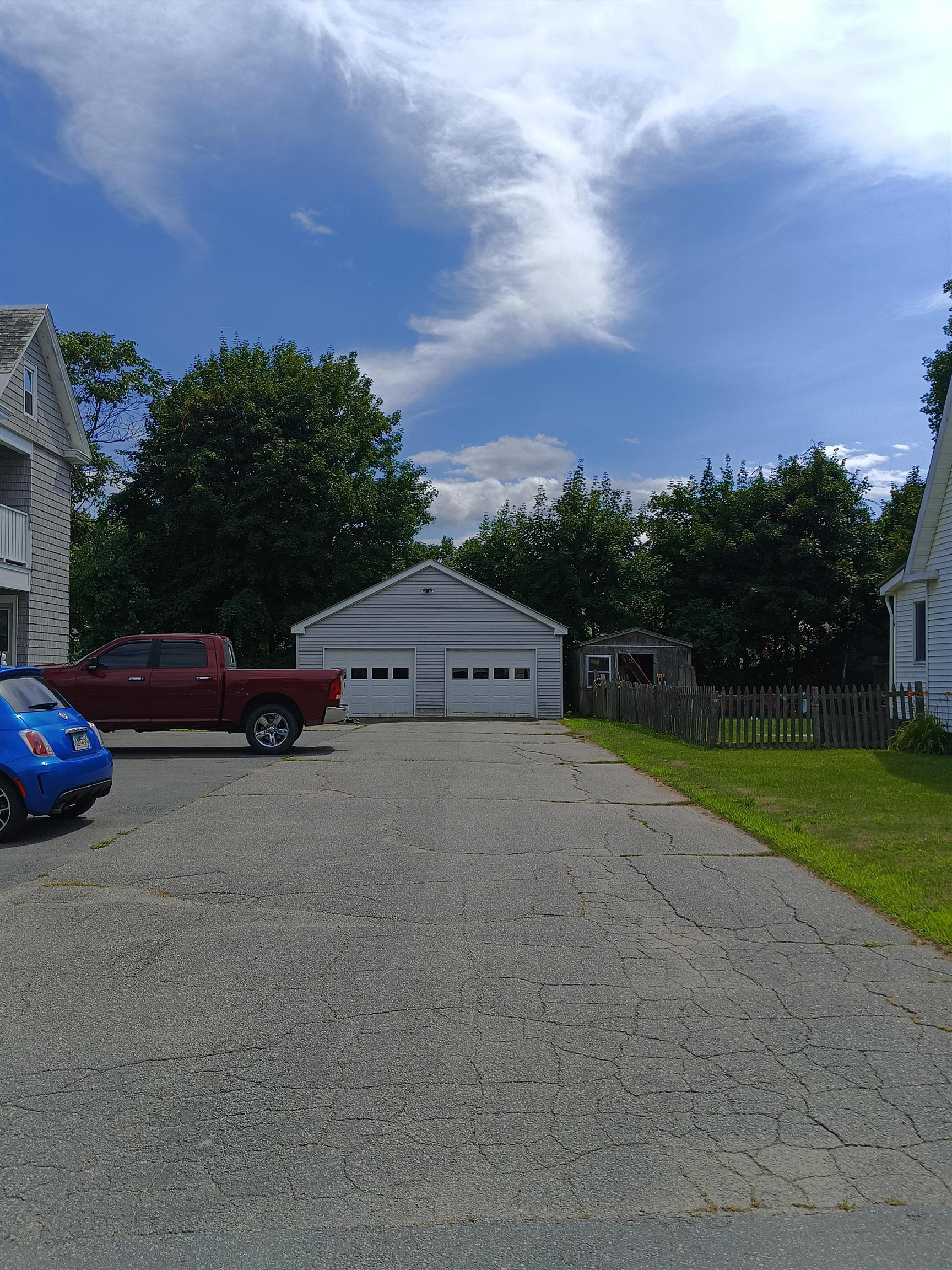 126 Oak Grove Avenue Property Photo 5