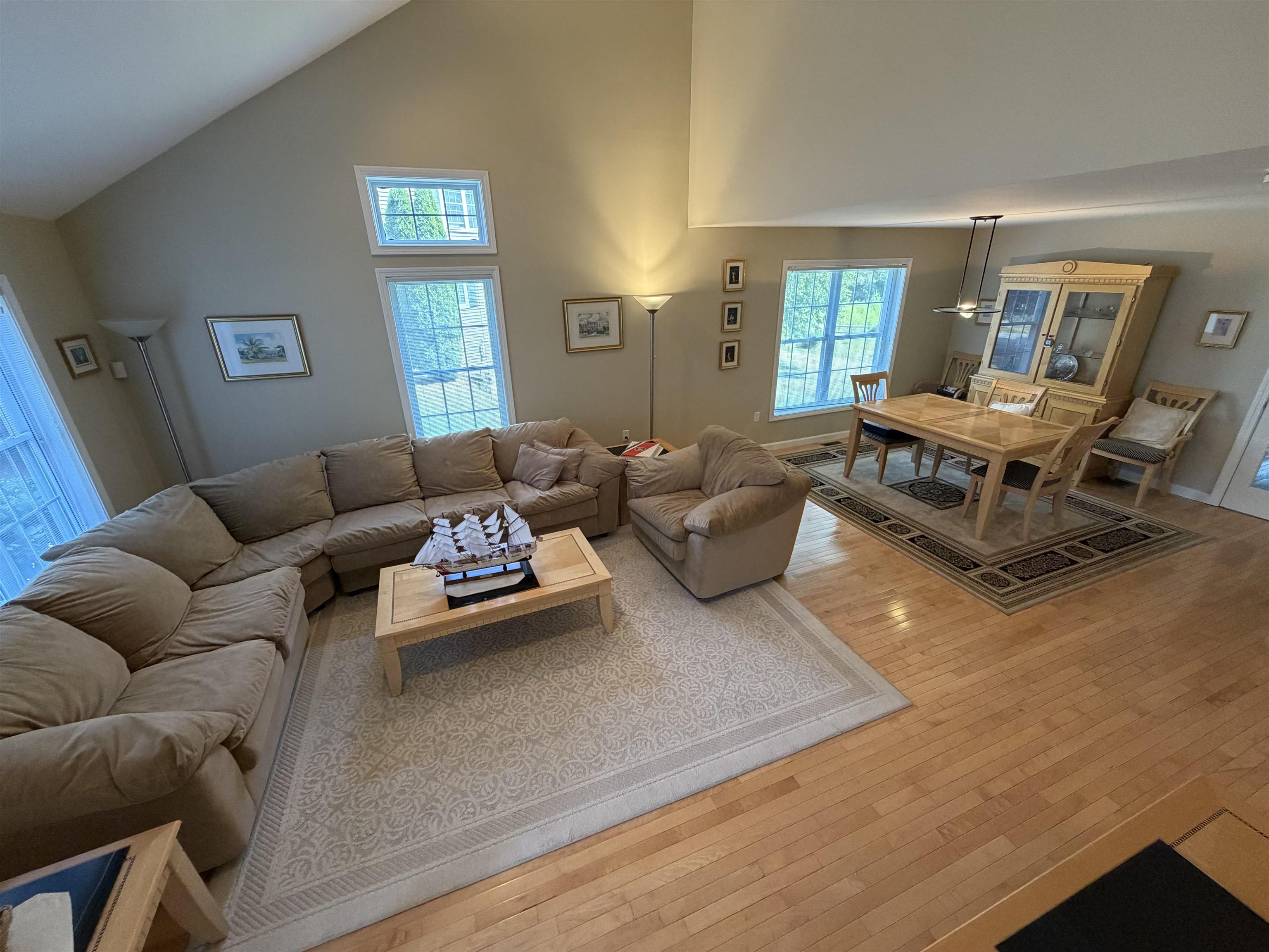 12 Twin Pond Circle Property Photo 5