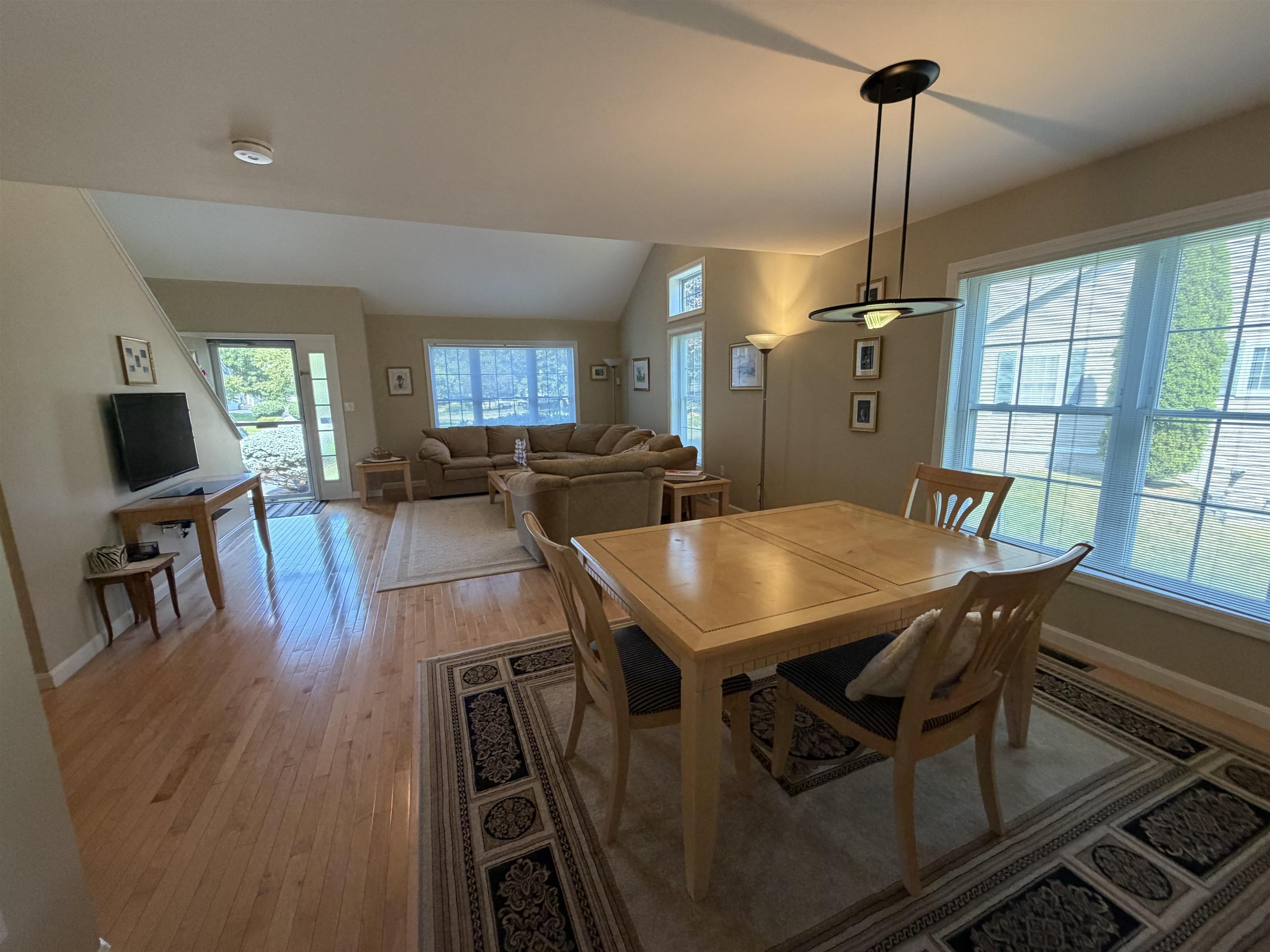 12 Twin Pond Circle Property Photo 6