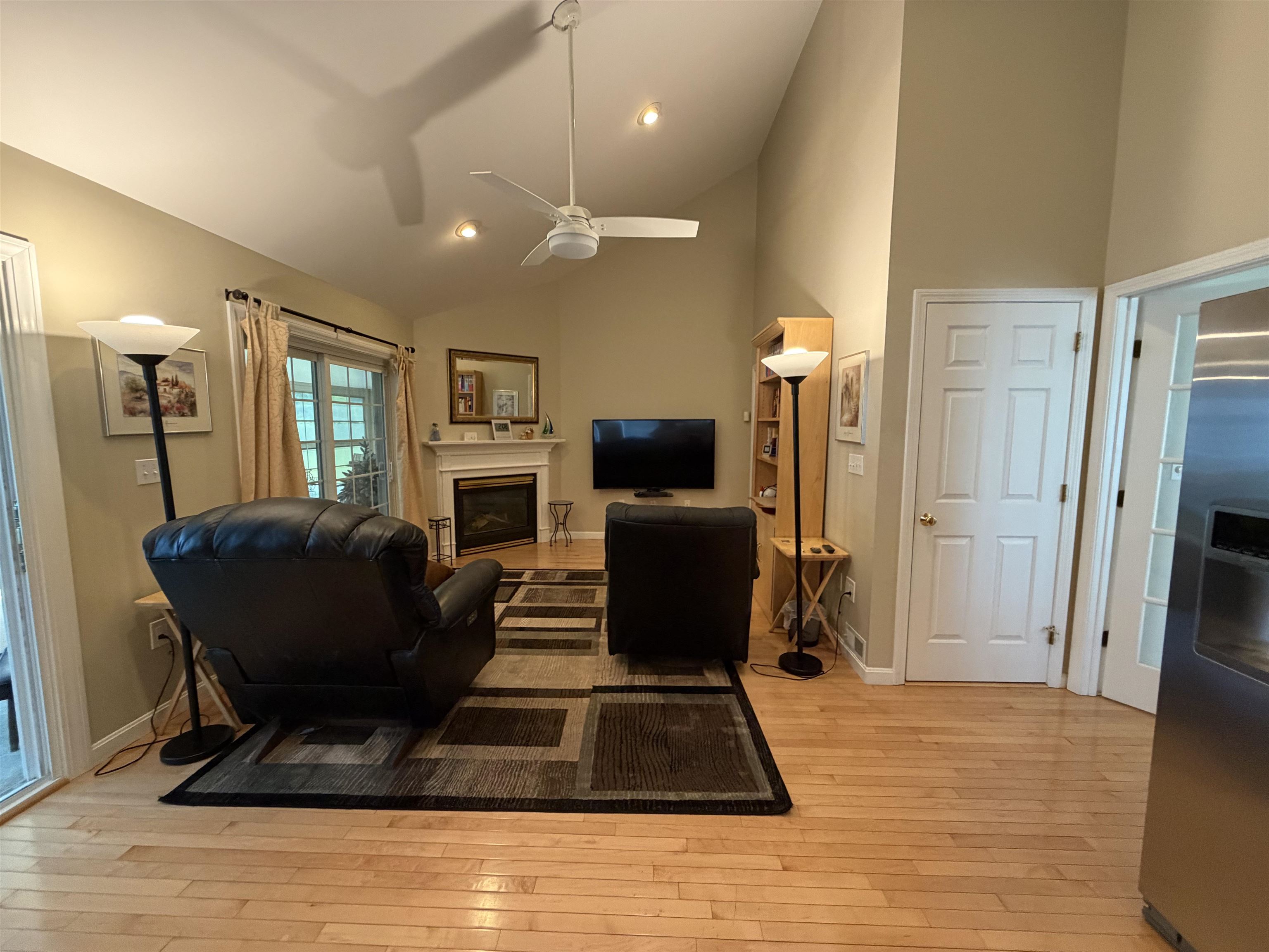 12 Twin Pond Circle Property Photo 8