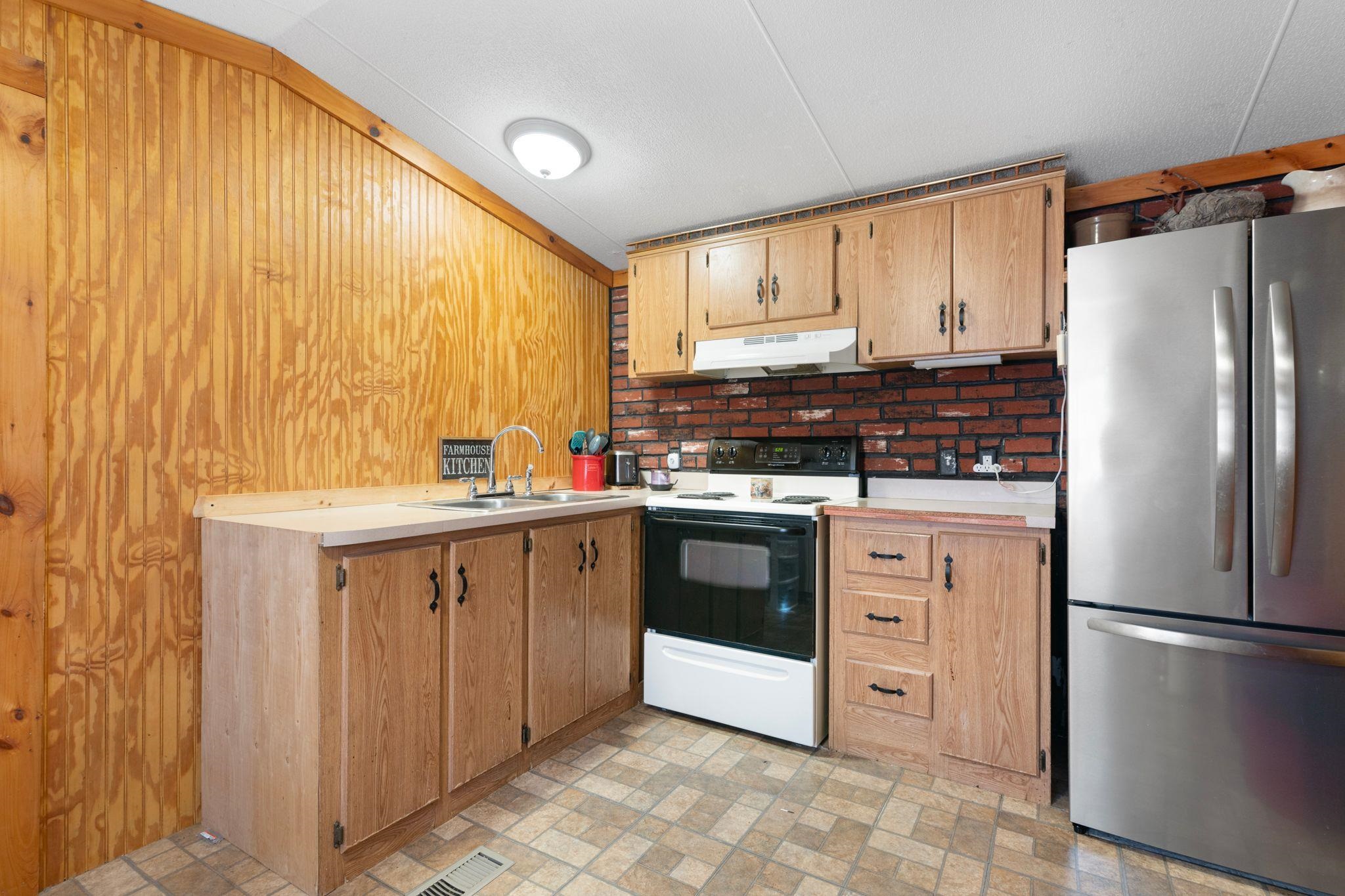 38 Pine Street Property Photo 2