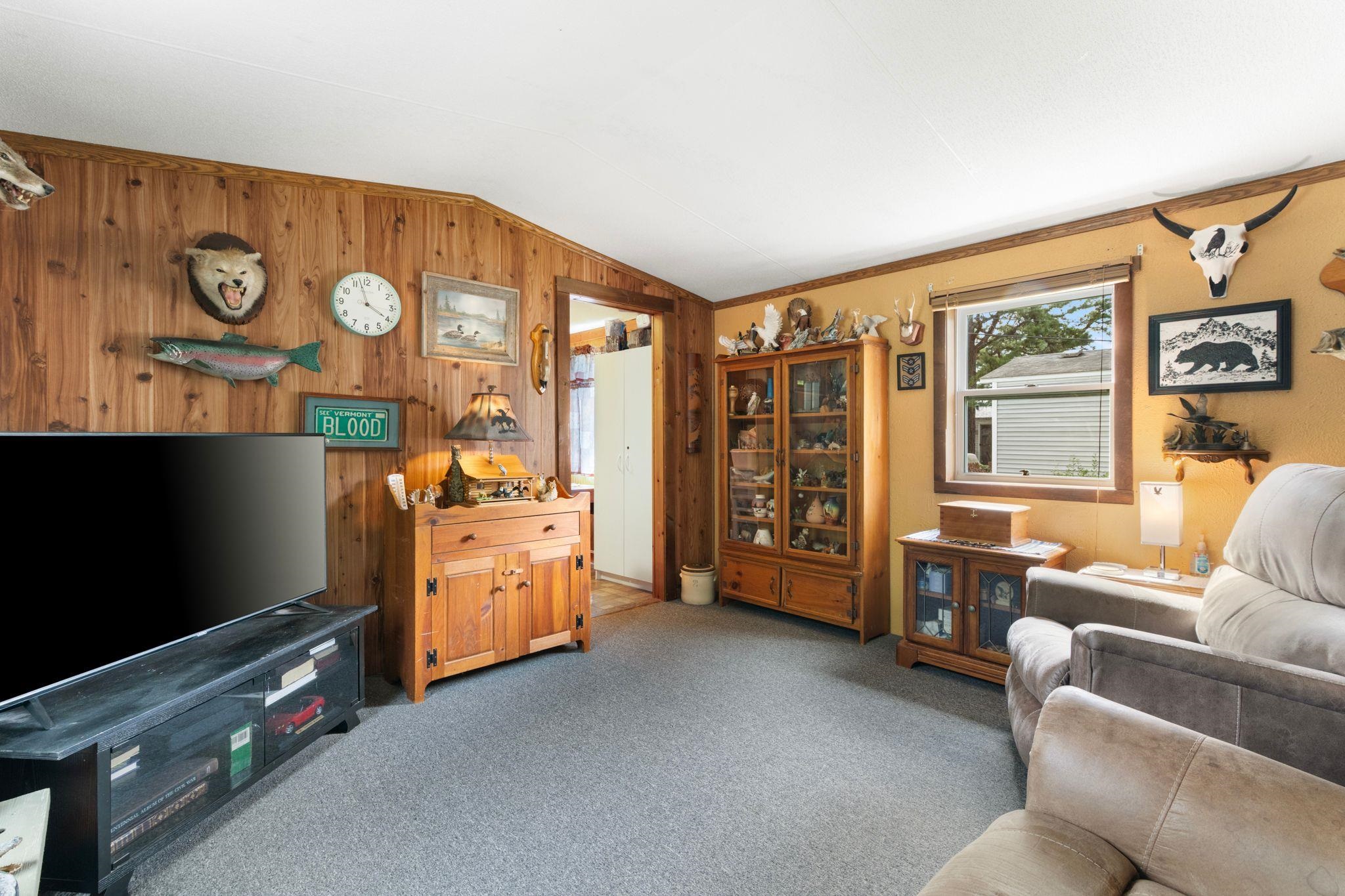 38 Pine Street Property Photo 3