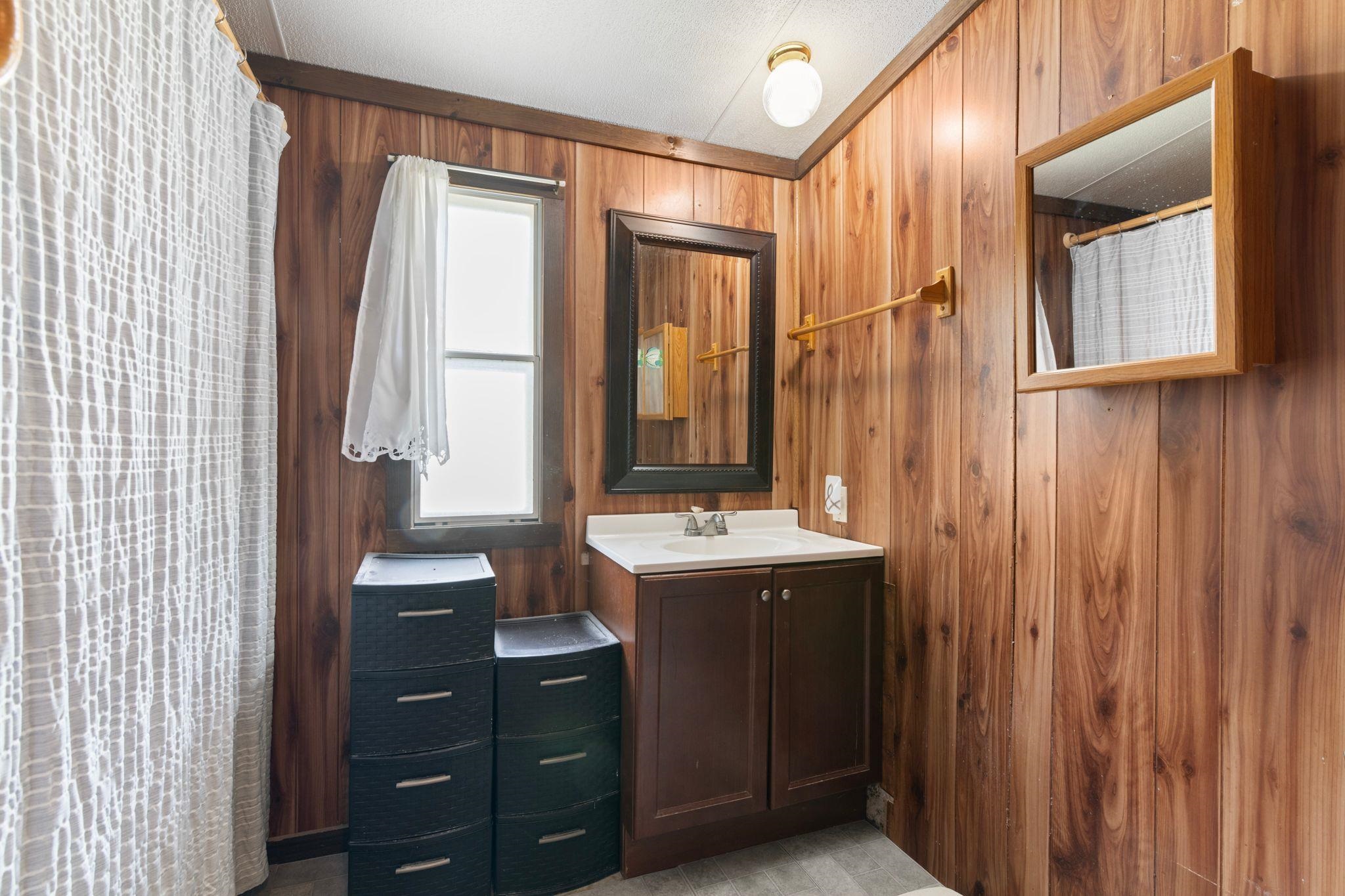 38 Pine Street Property Photo 6
