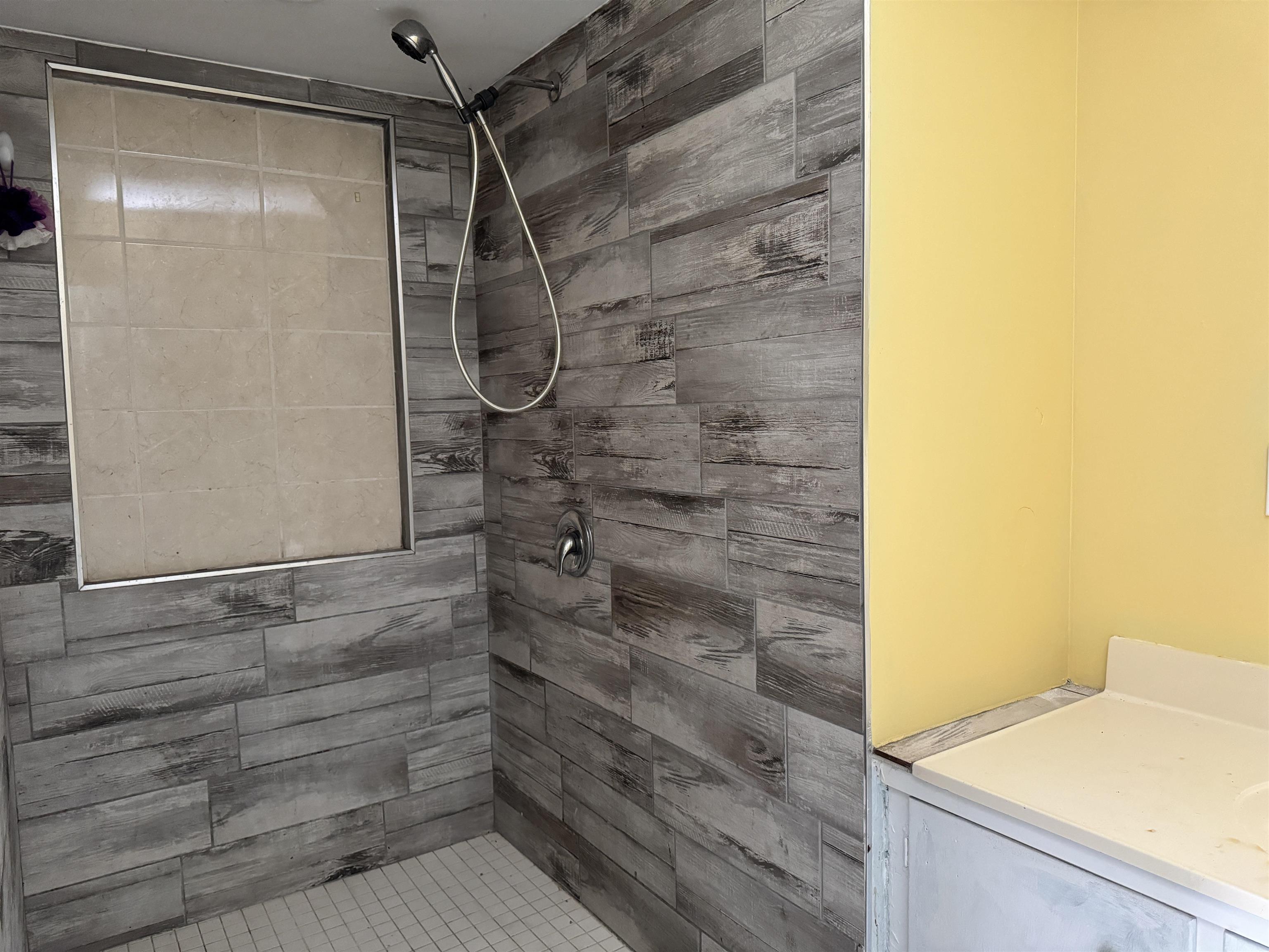 6 Hooker Avenue Property Photo 29
