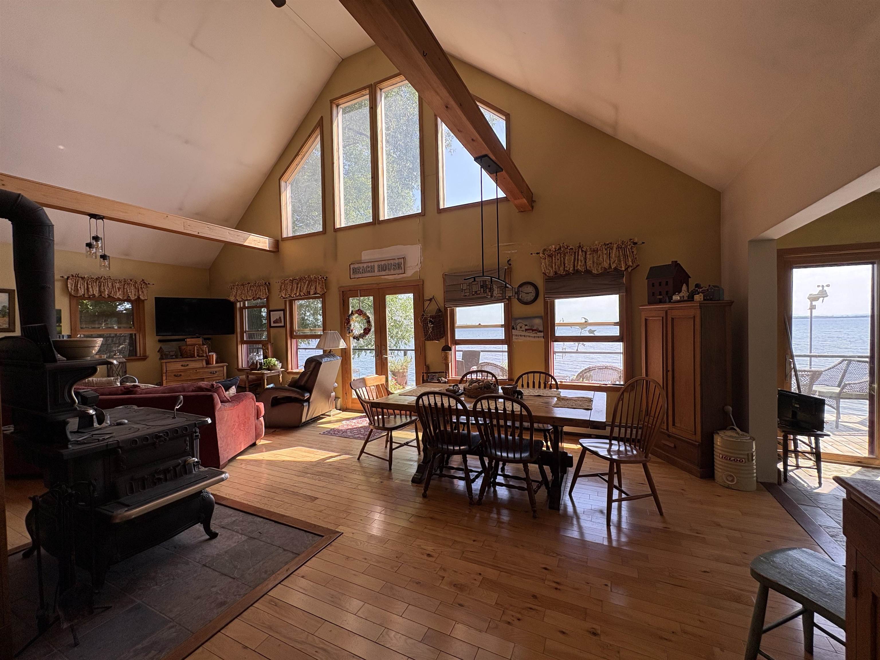 1103 Firehouse Road Property Photo 7