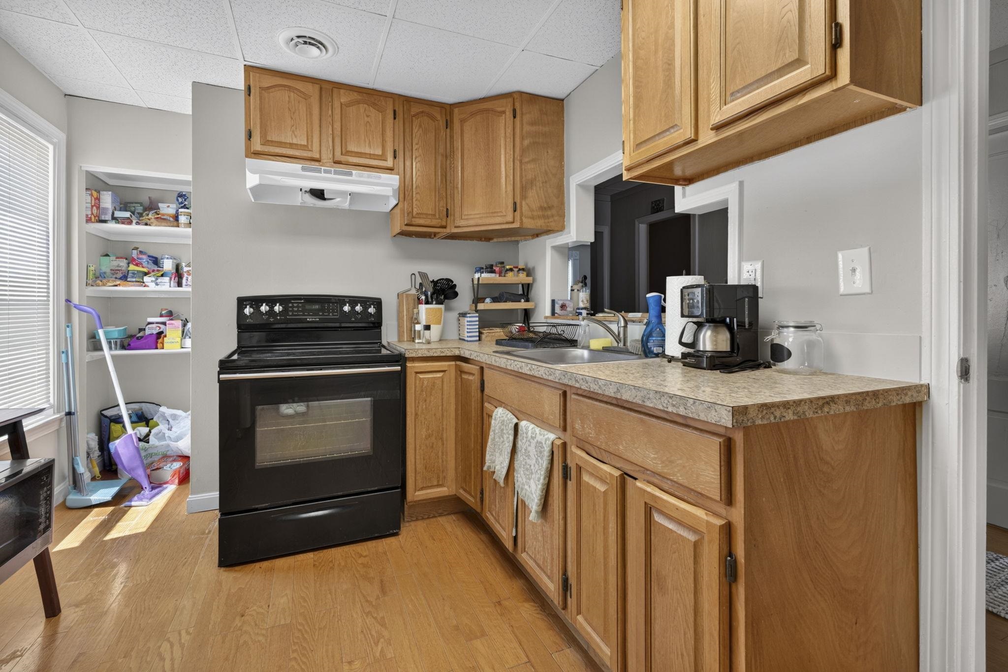 649 Second Street Property Photo 8