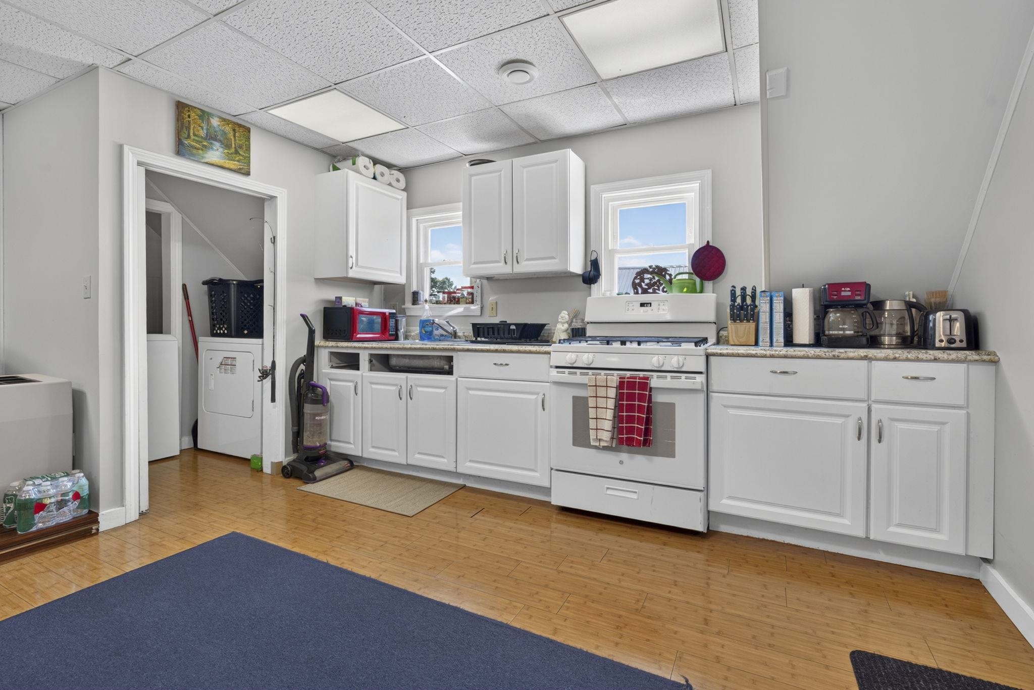 649 Second Street Property Photo 10