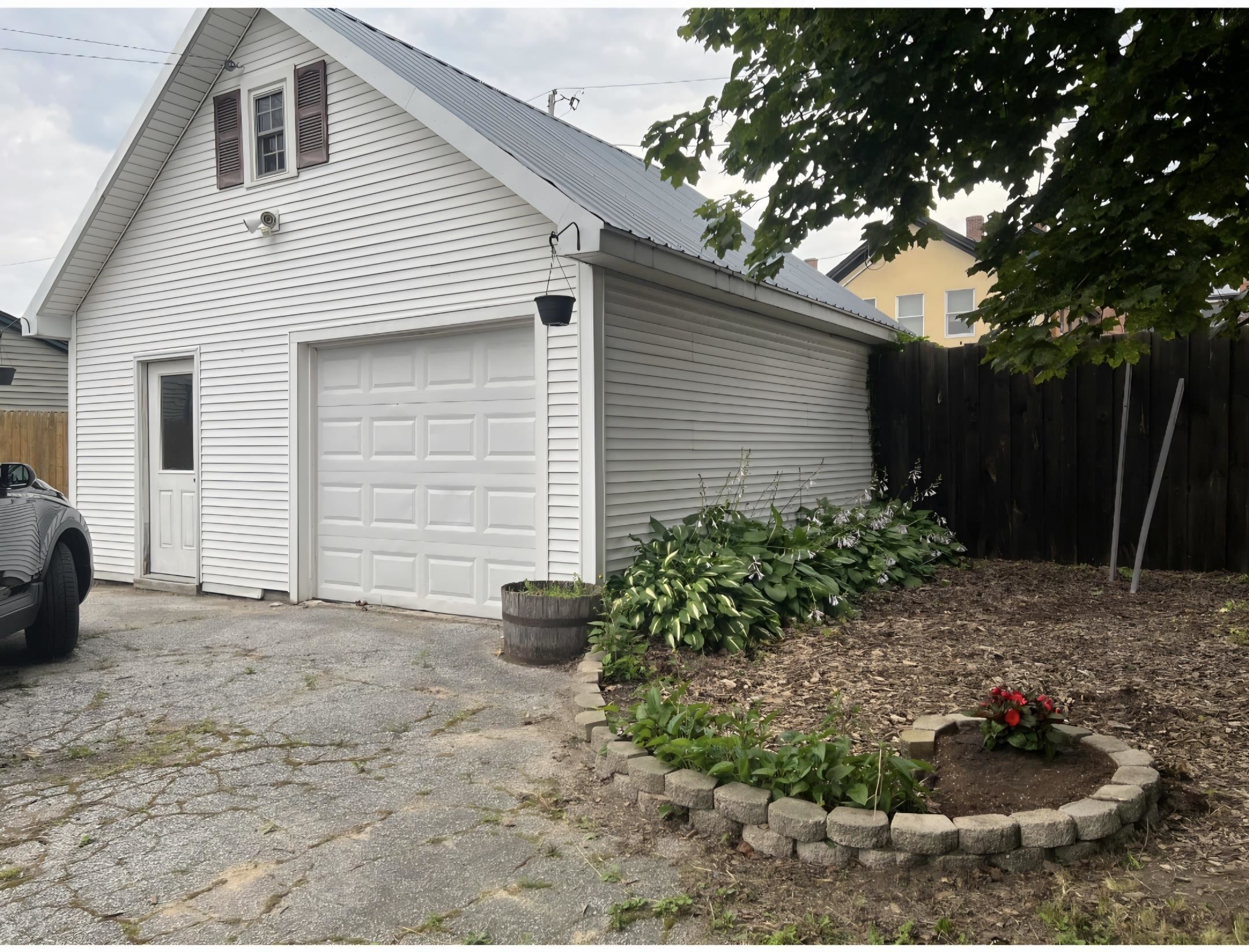 36 Summer Street Property Photo 5