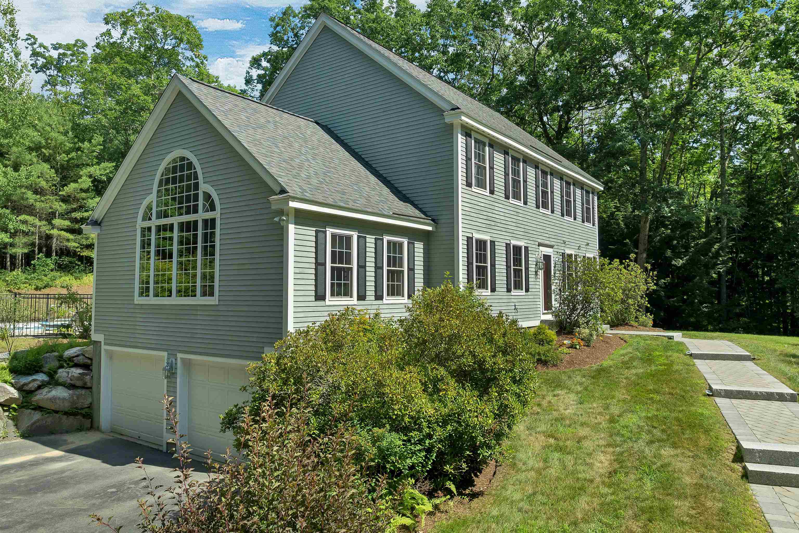 52 Riverdale Road Property Photo 2