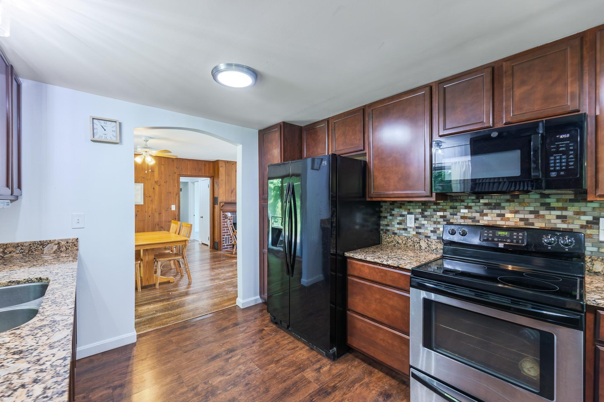 210 Hanover Street Property Photo 18