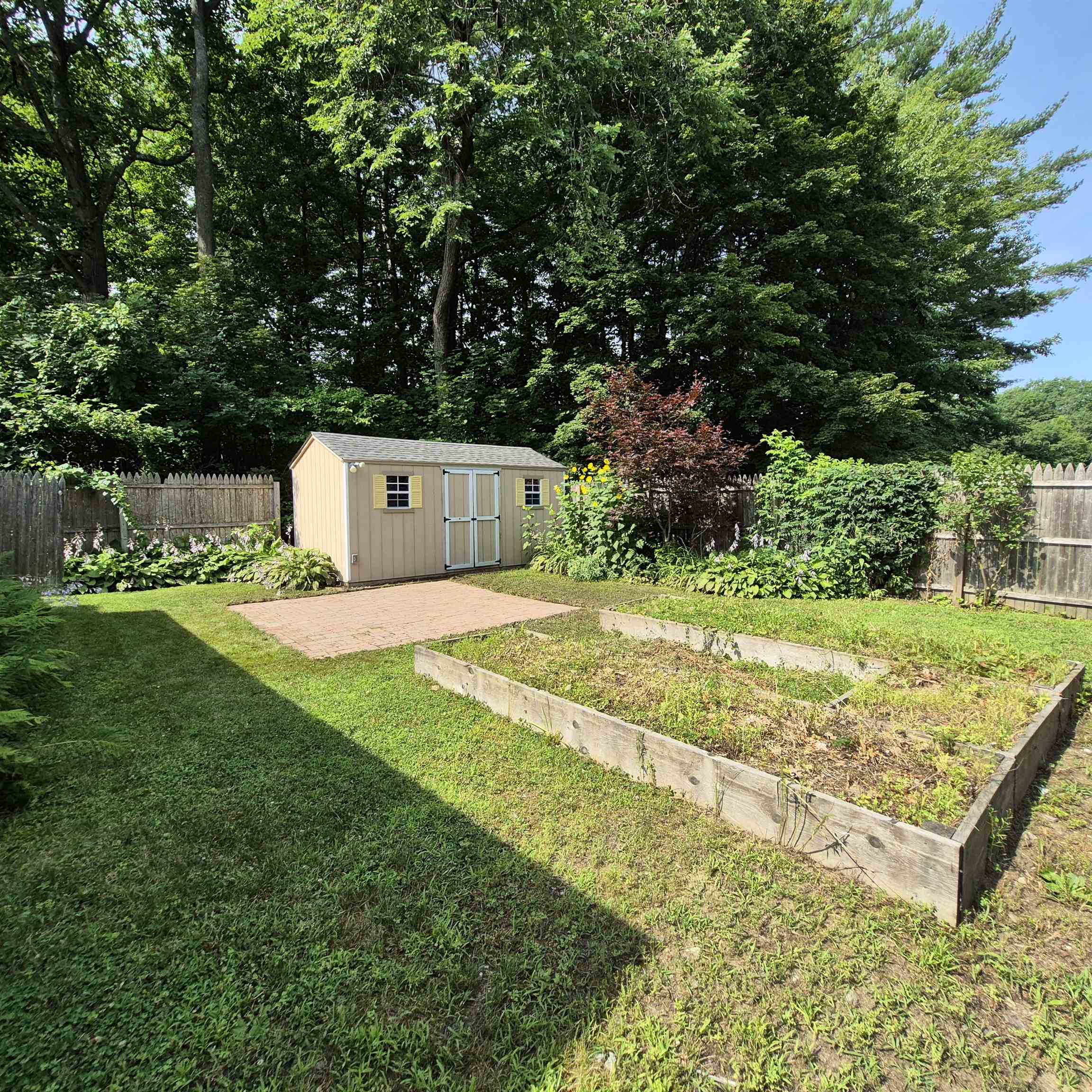 20 Bay Street Property Photo 6
