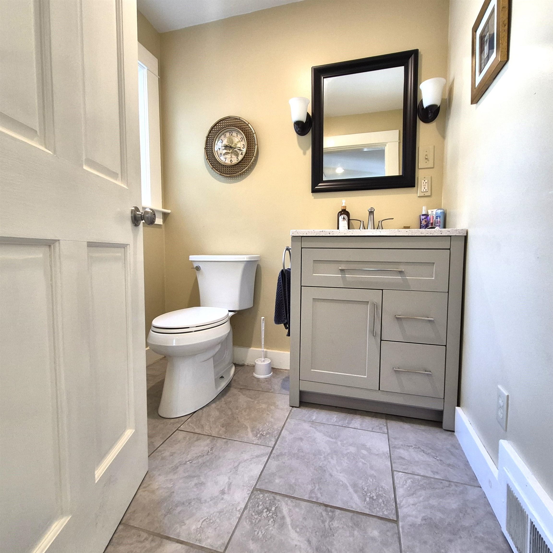 20 Bay Street Property Photo 16