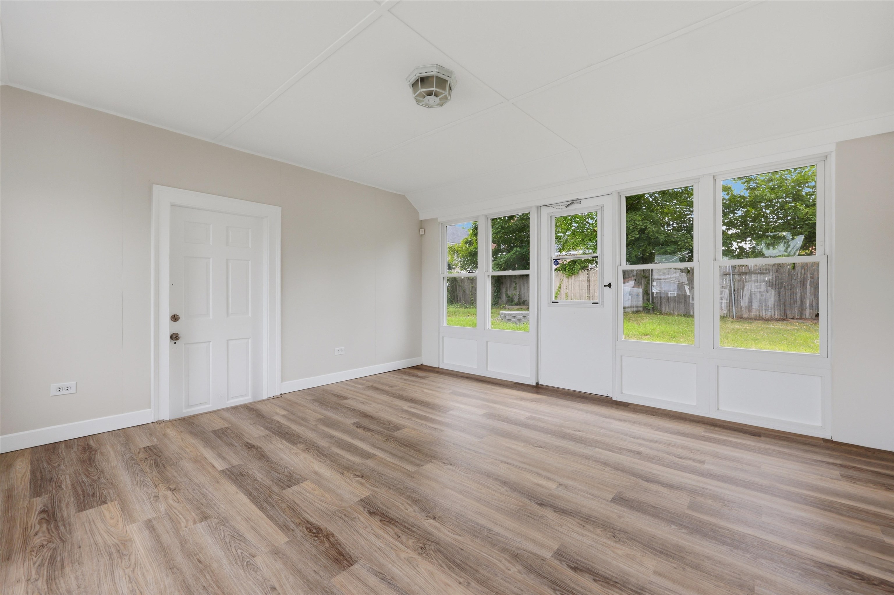 12 Morton Street Property Photo 17
