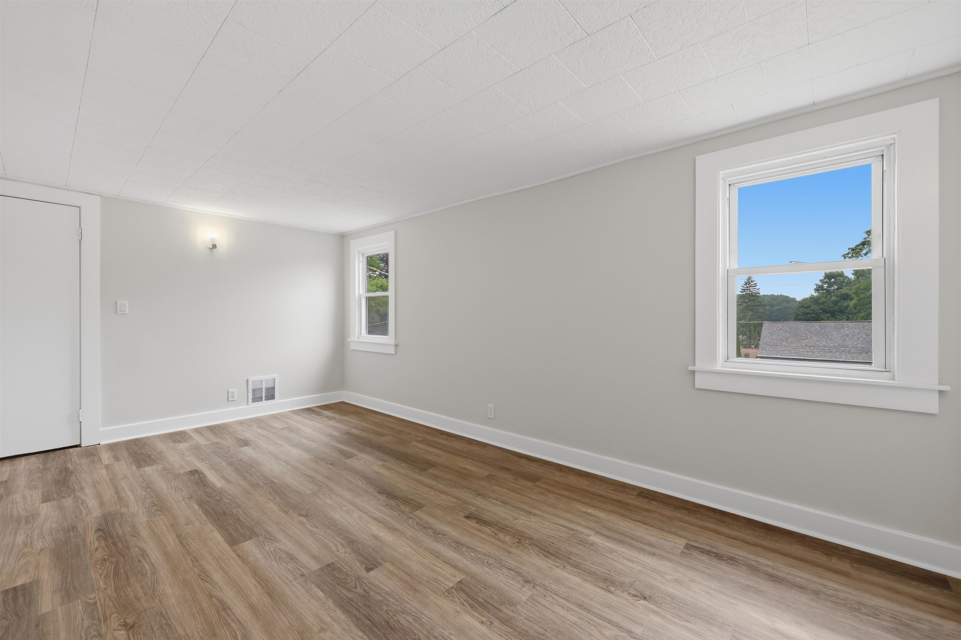 12 Morton Street Property Photo 23
