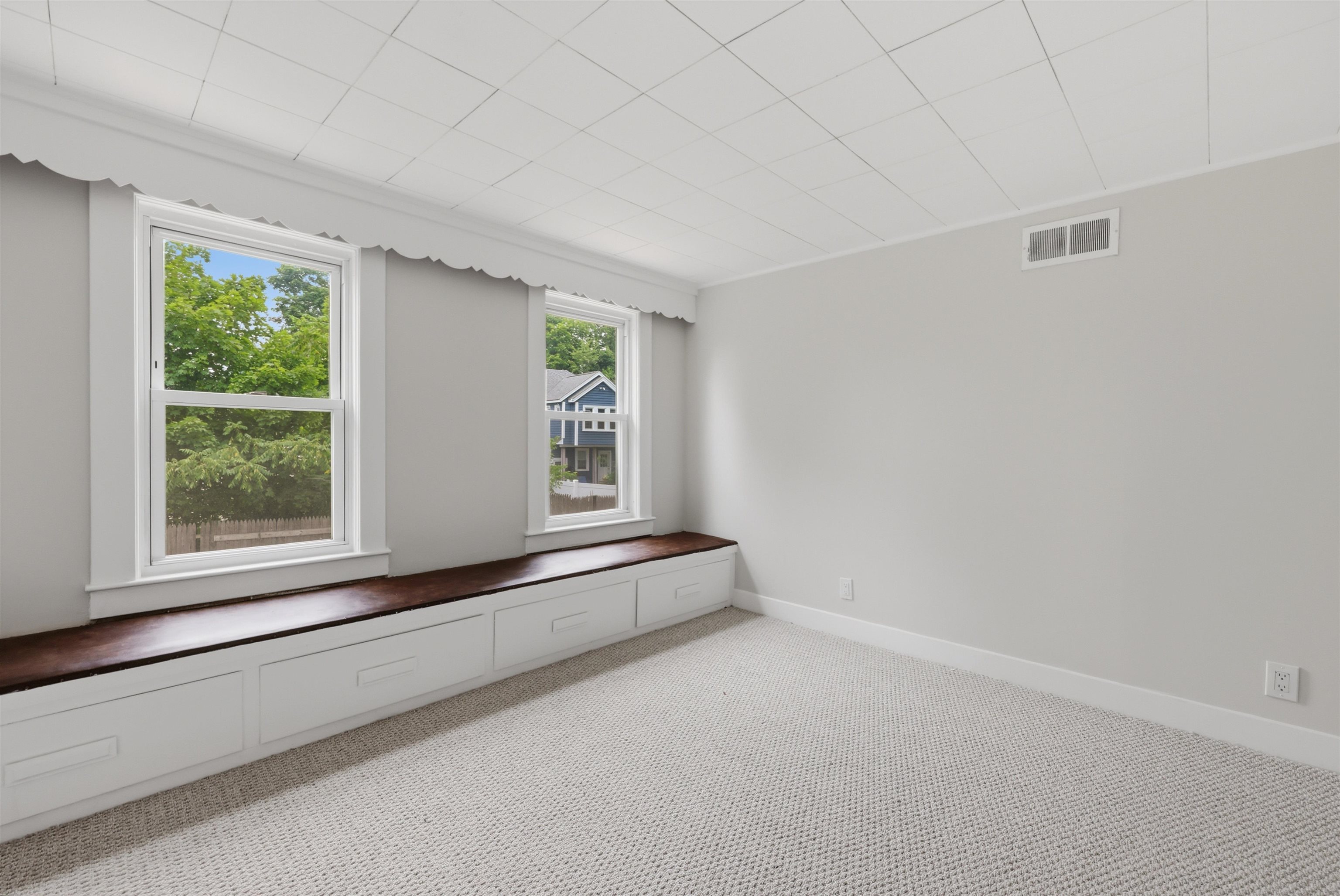 12 Morton Street Property Photo 25