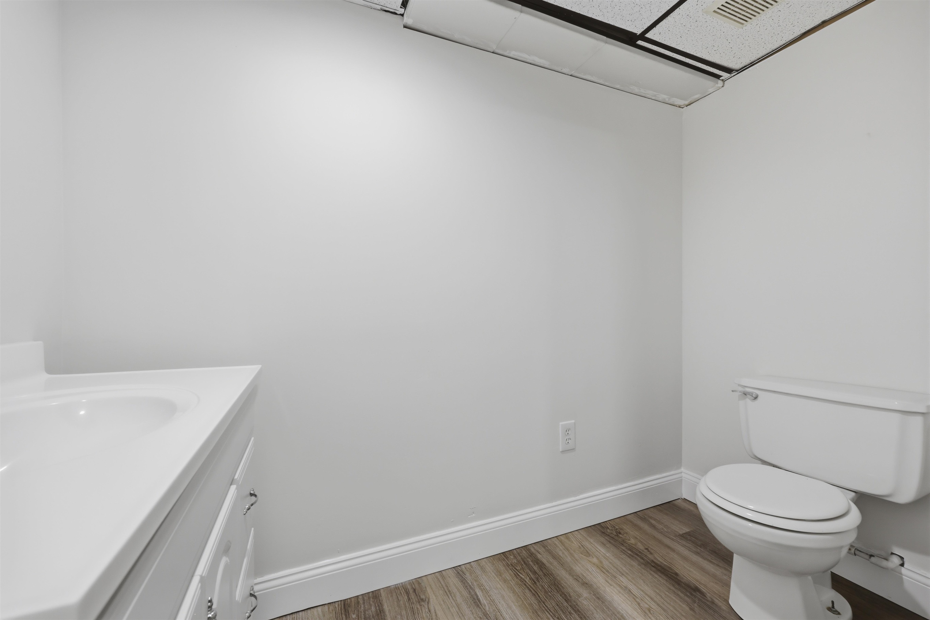 12 Morton Street Property Photo 36