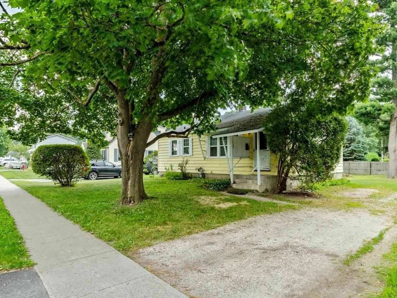 108 Iroquois Avenue Property Photo 2