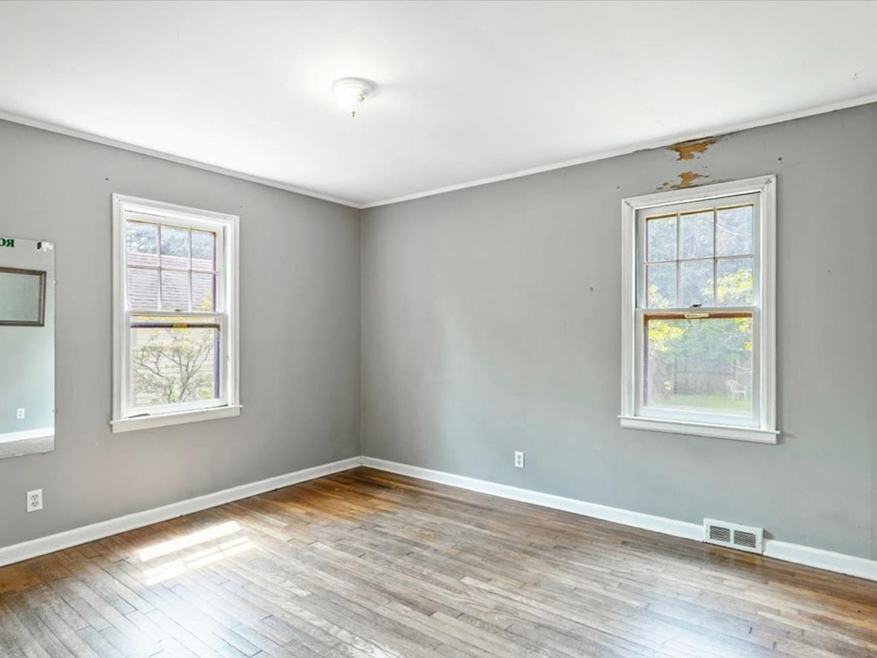 108 Iroquois Avenue Property Photo 15