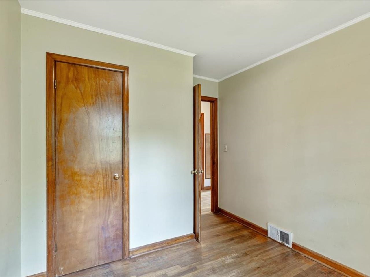 108 Iroquois Avenue Property Photo 18