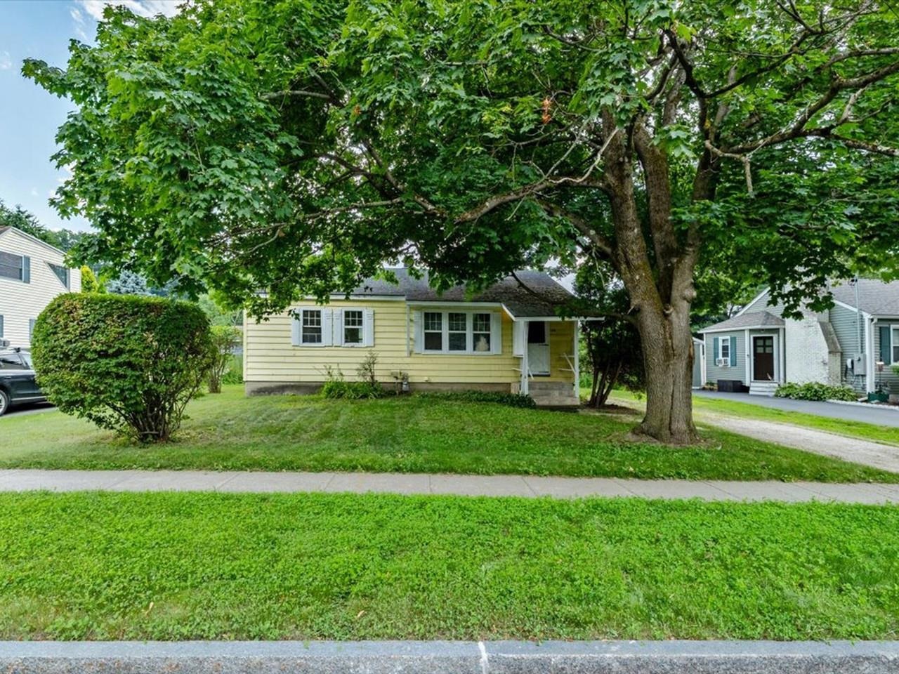 108 Iroquois Avenue Property Photo 23