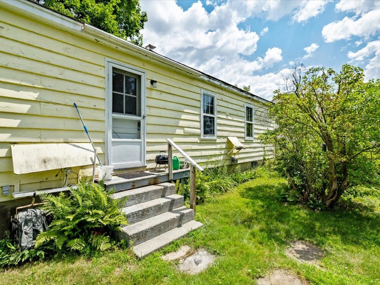 108 Iroquois Avenue Property Photo 27