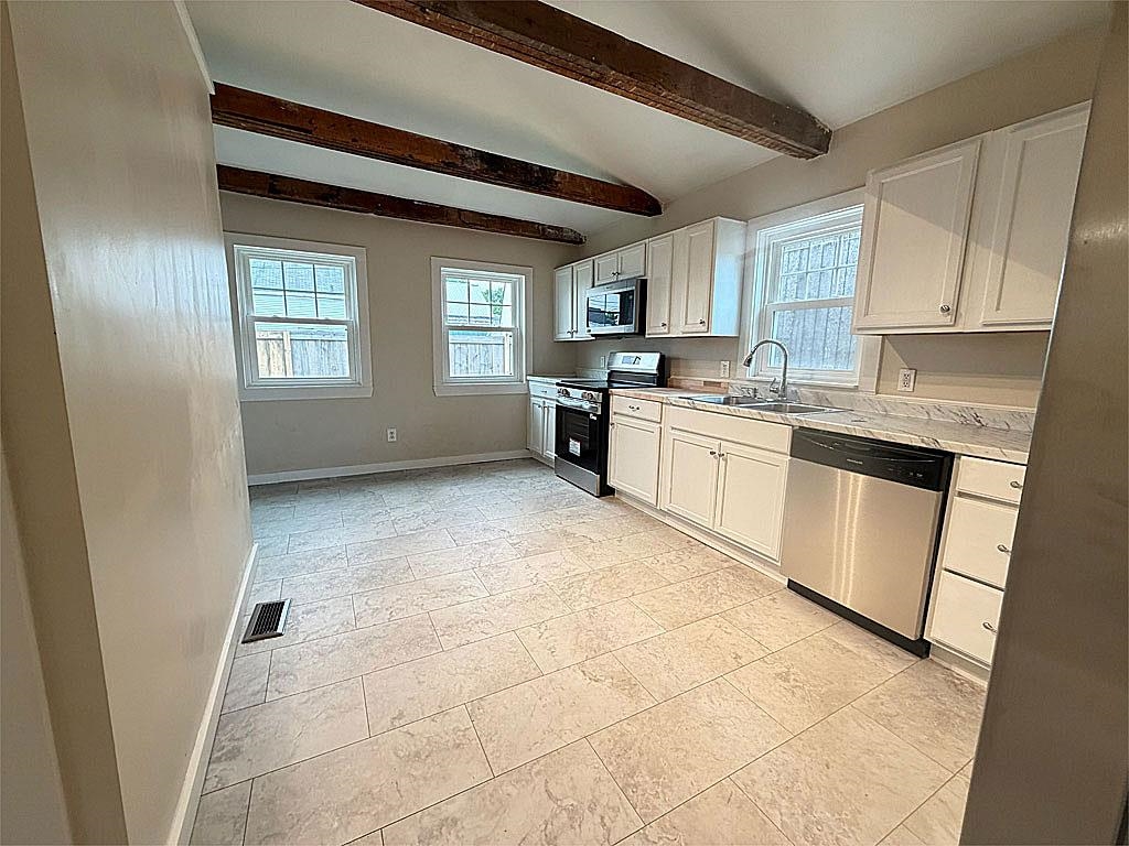 3 Meadow Street Property Photo 4