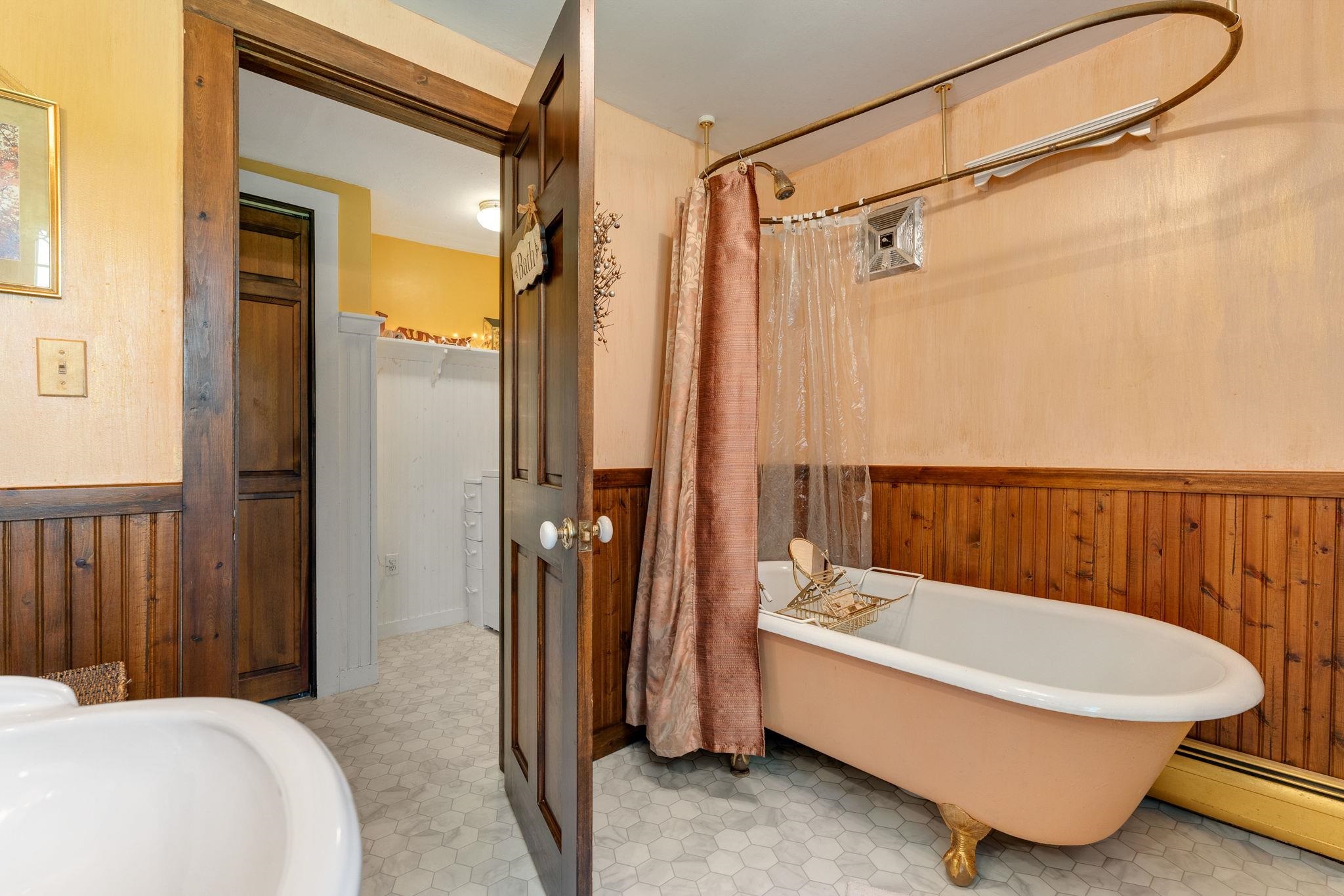 2408 West Street Property Photo 26