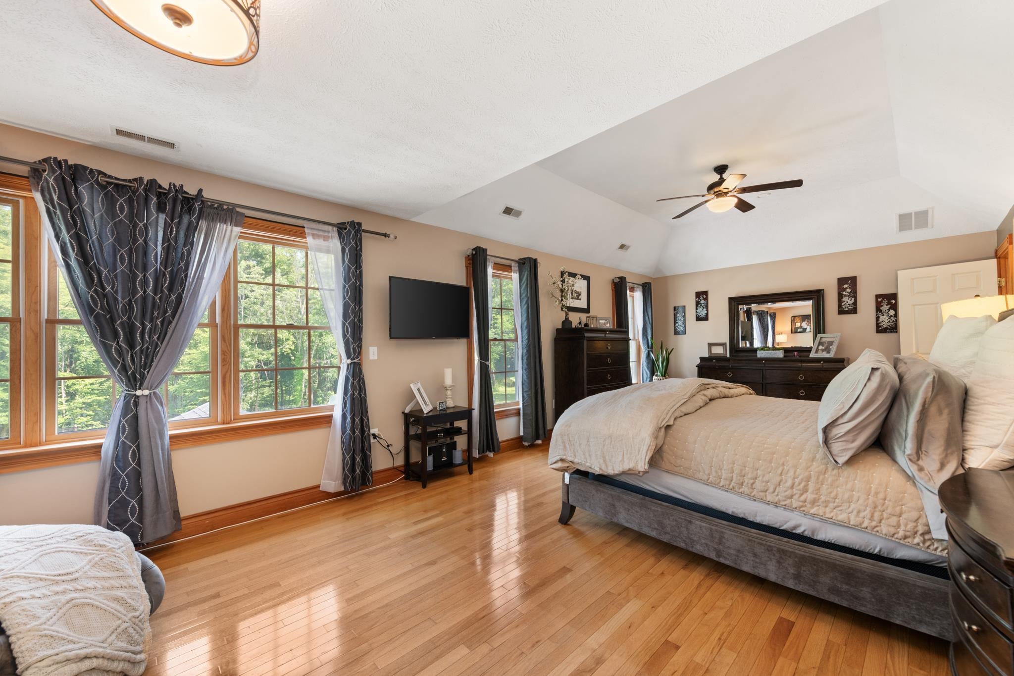 12 Pheasant Lane Property Photo 34