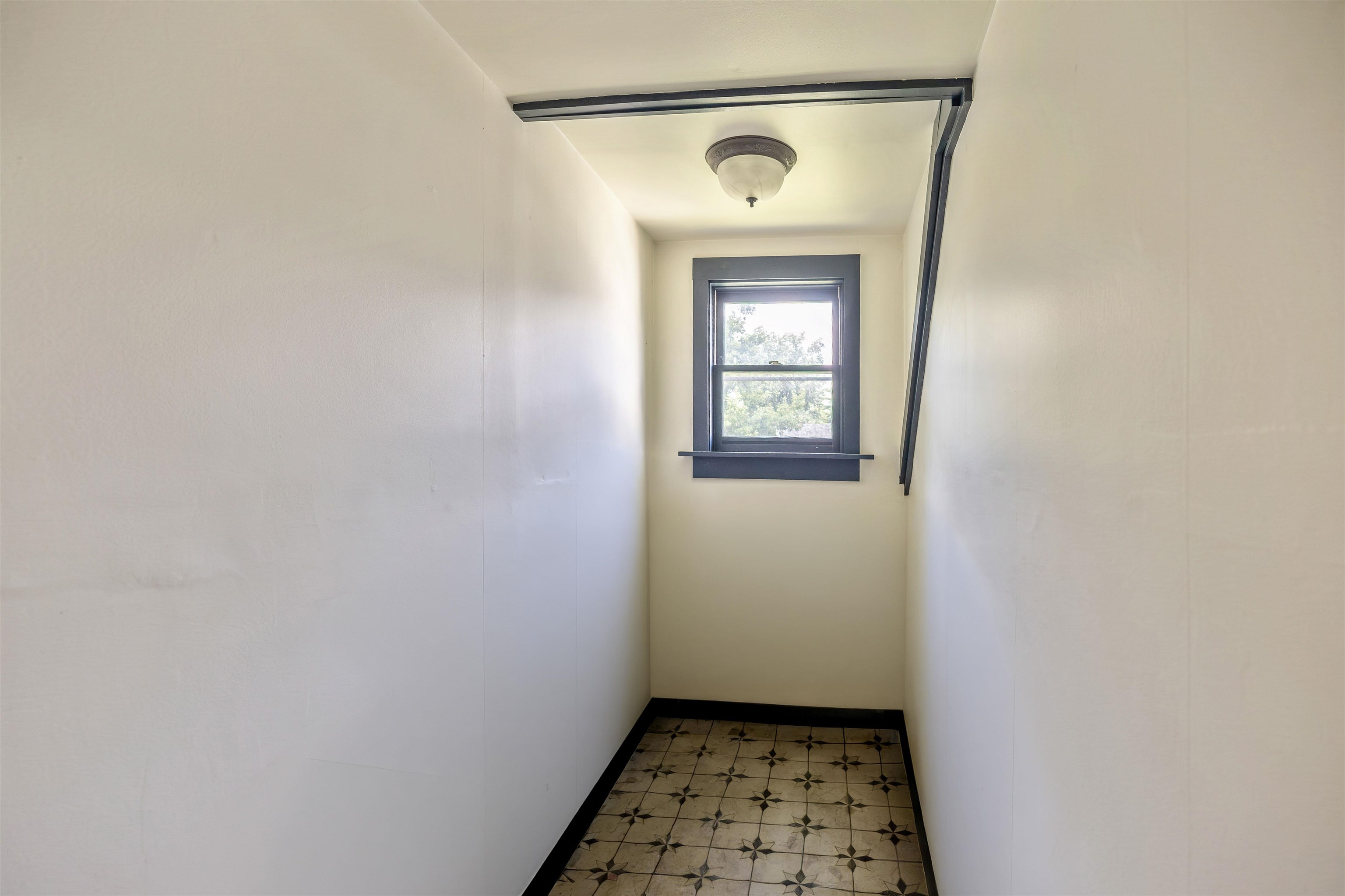 295 Main Street Property Photo 43