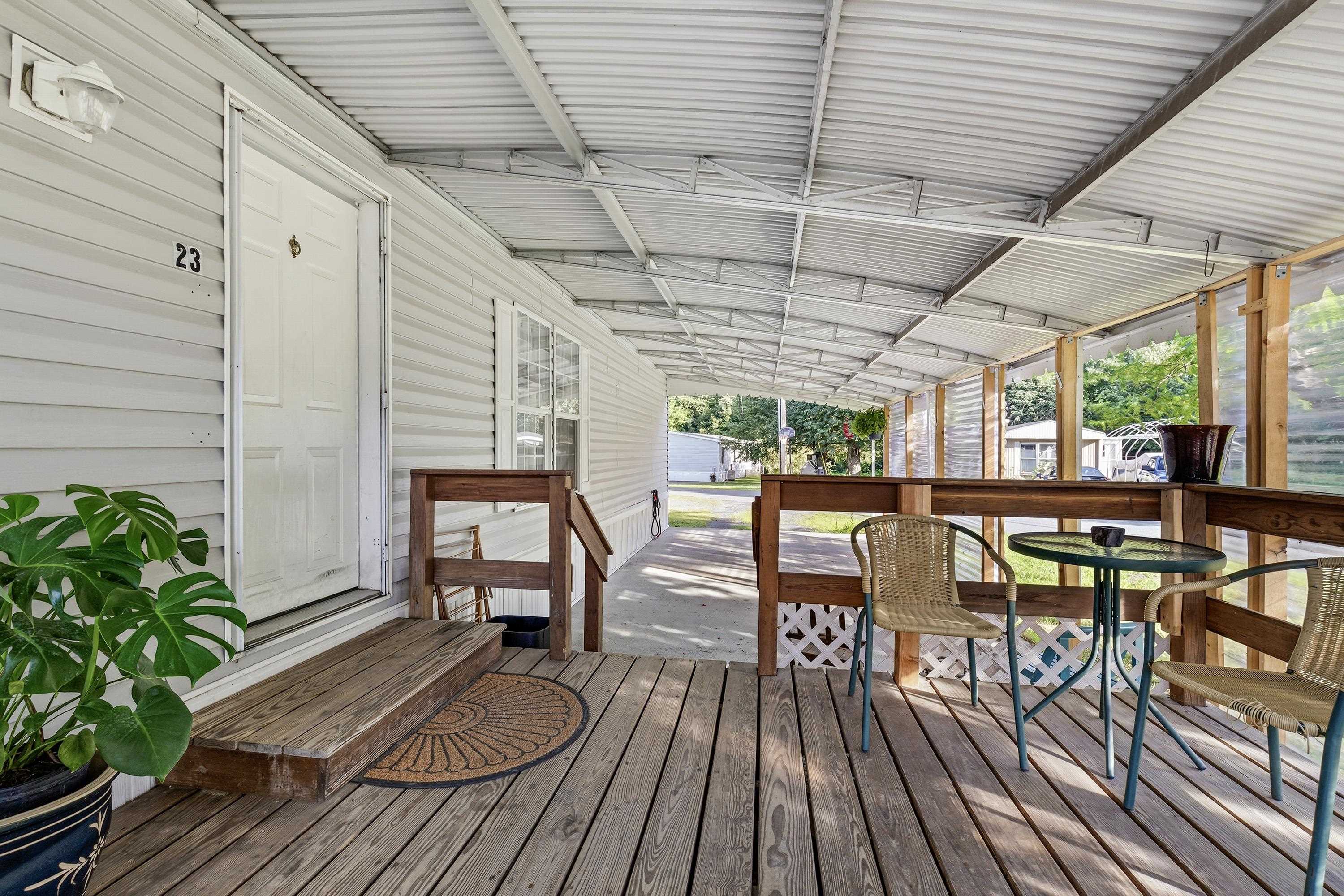 23 Family Circle Property Photo 2