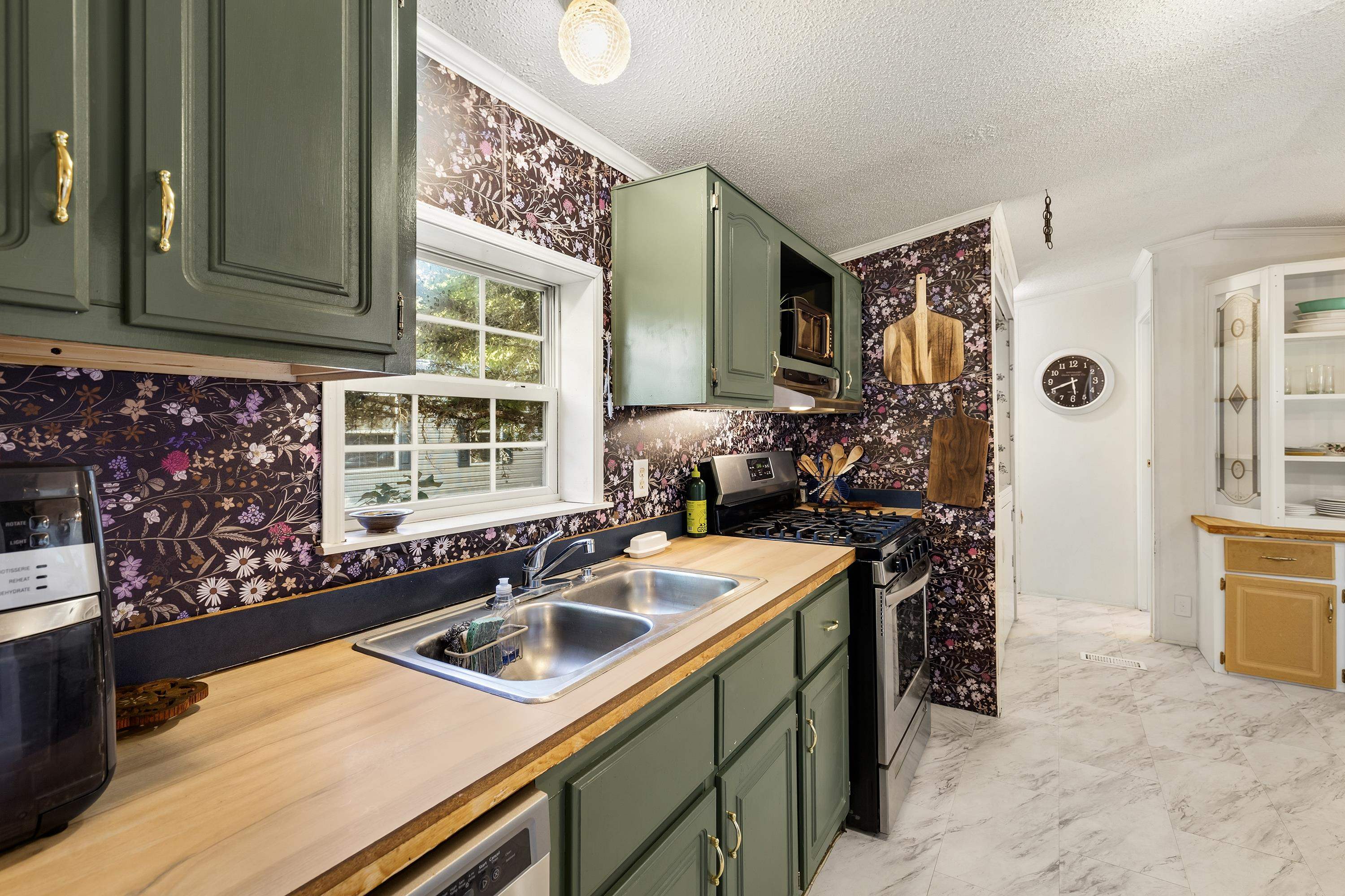 23 Family Circle Property Photo 3