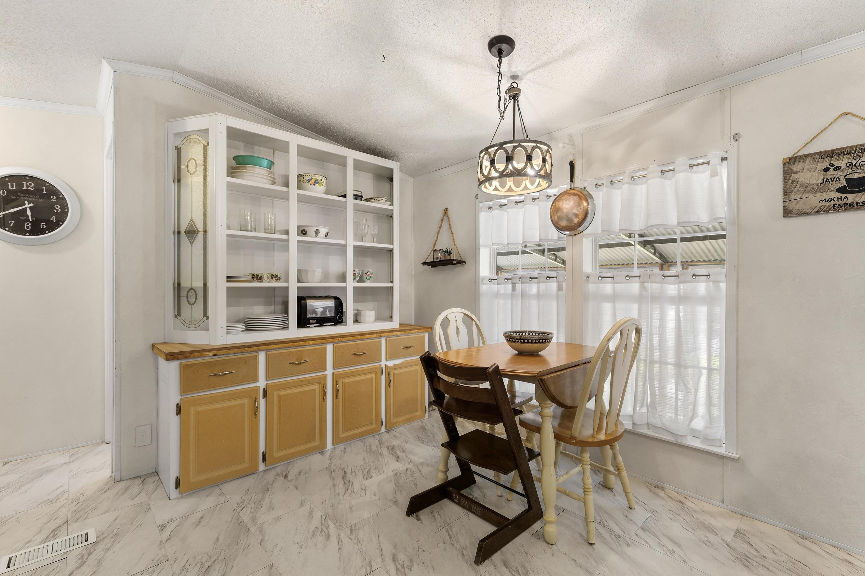 23 Family Circle Property Photo 11