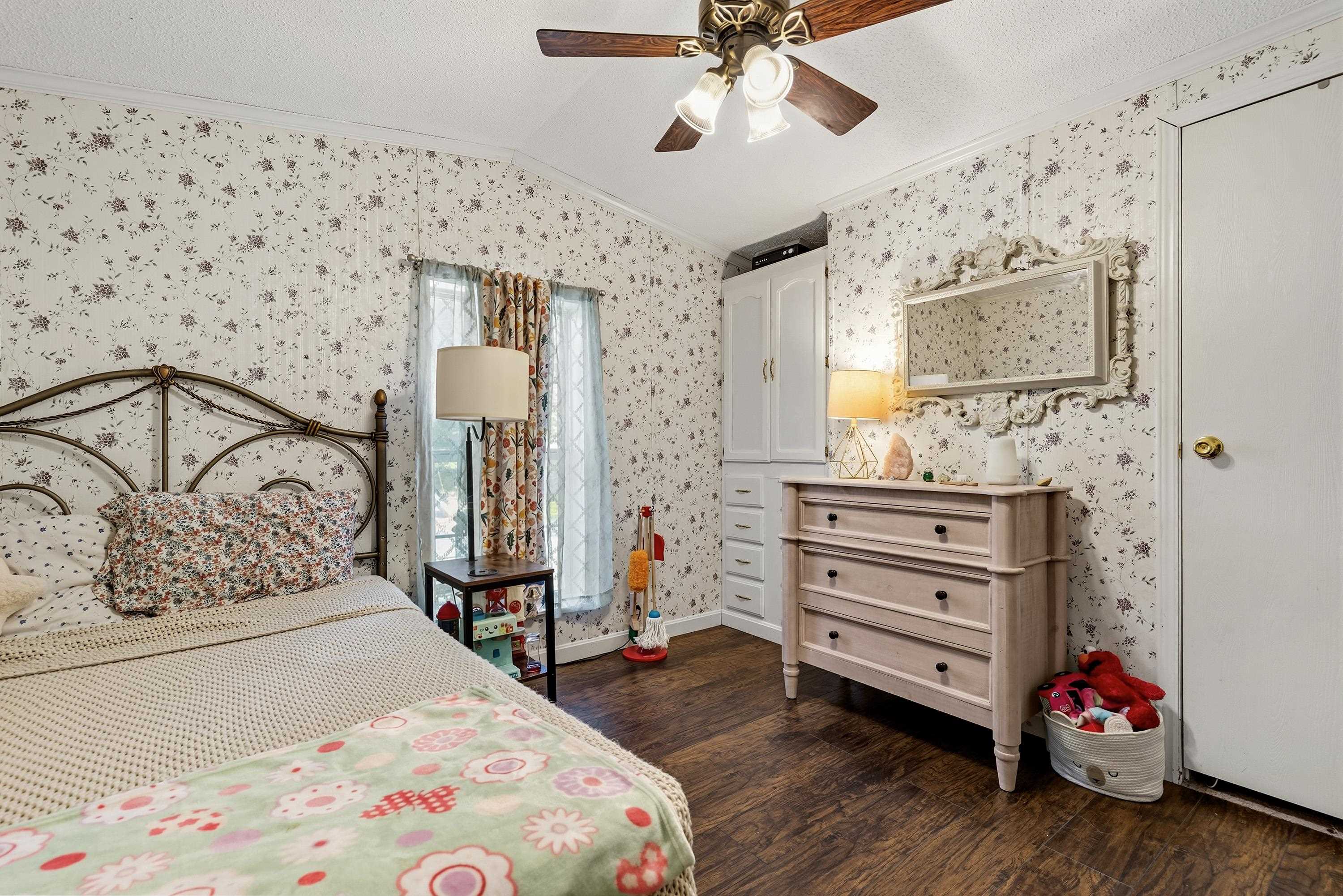 23 Family Circle Property Photo 14