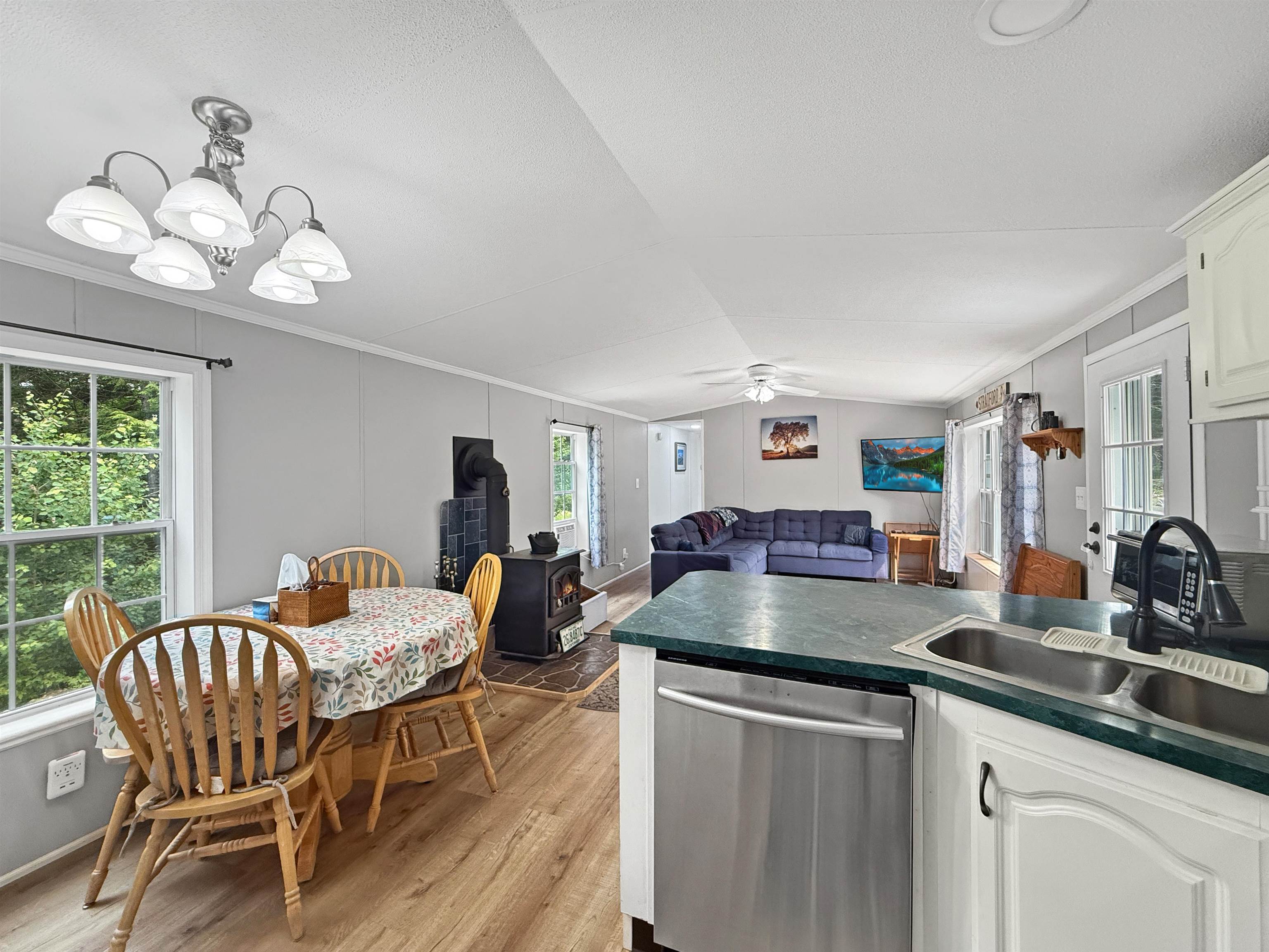 584 Bog Road Property Photo 4