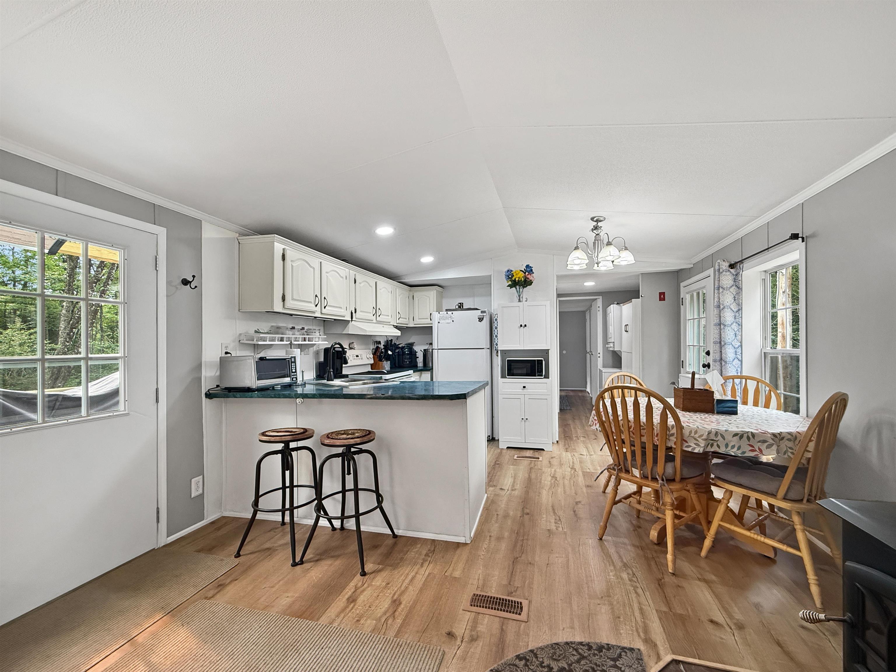 584 Bog Road Property Photo 7