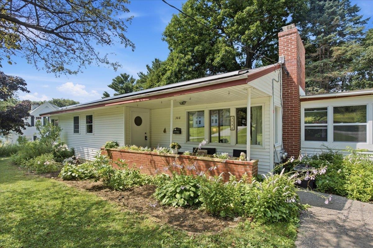 308 Crescent Boulevard Property Photo 1