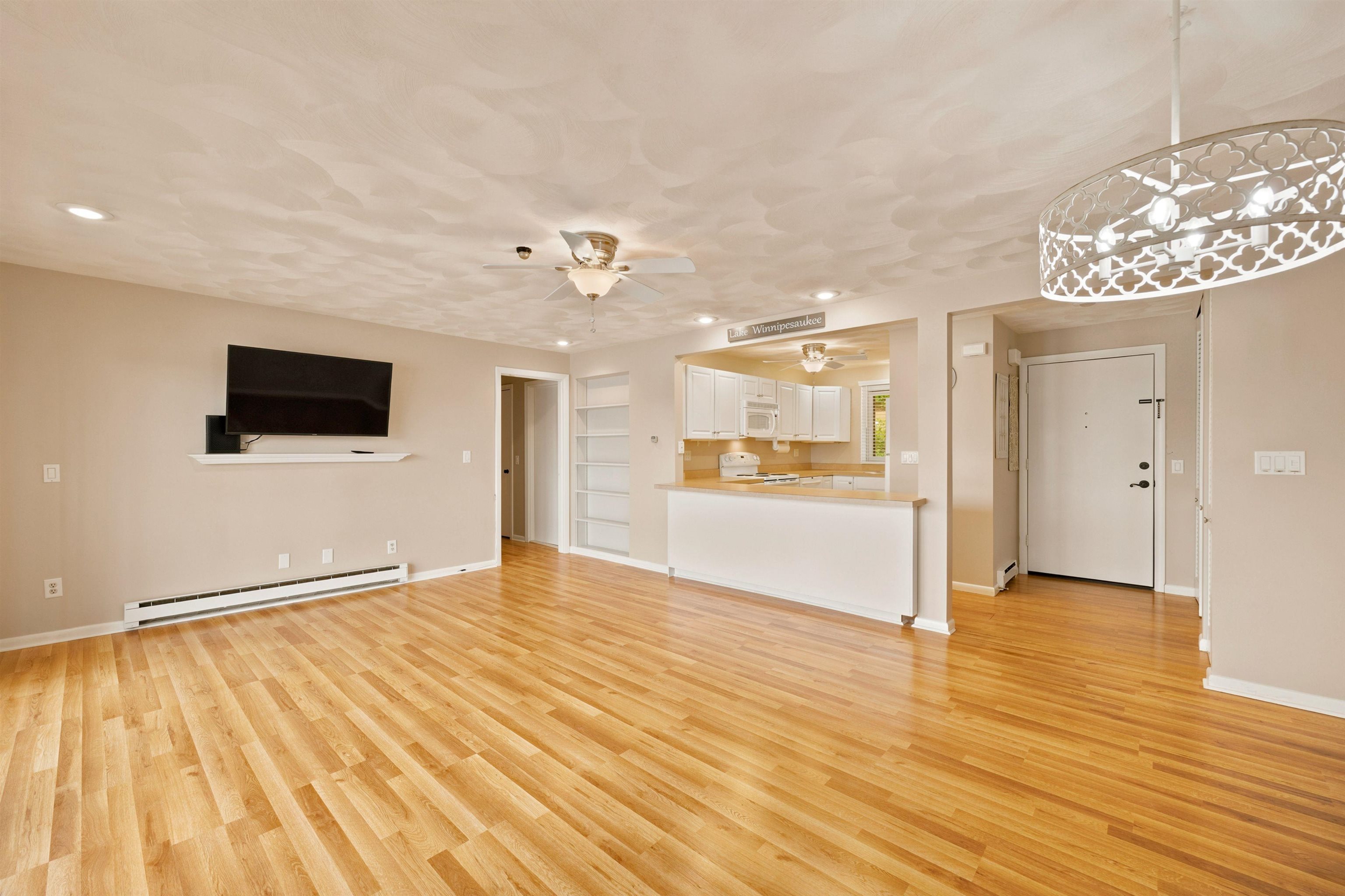 883 Weirs Boulevard Property Photo 13